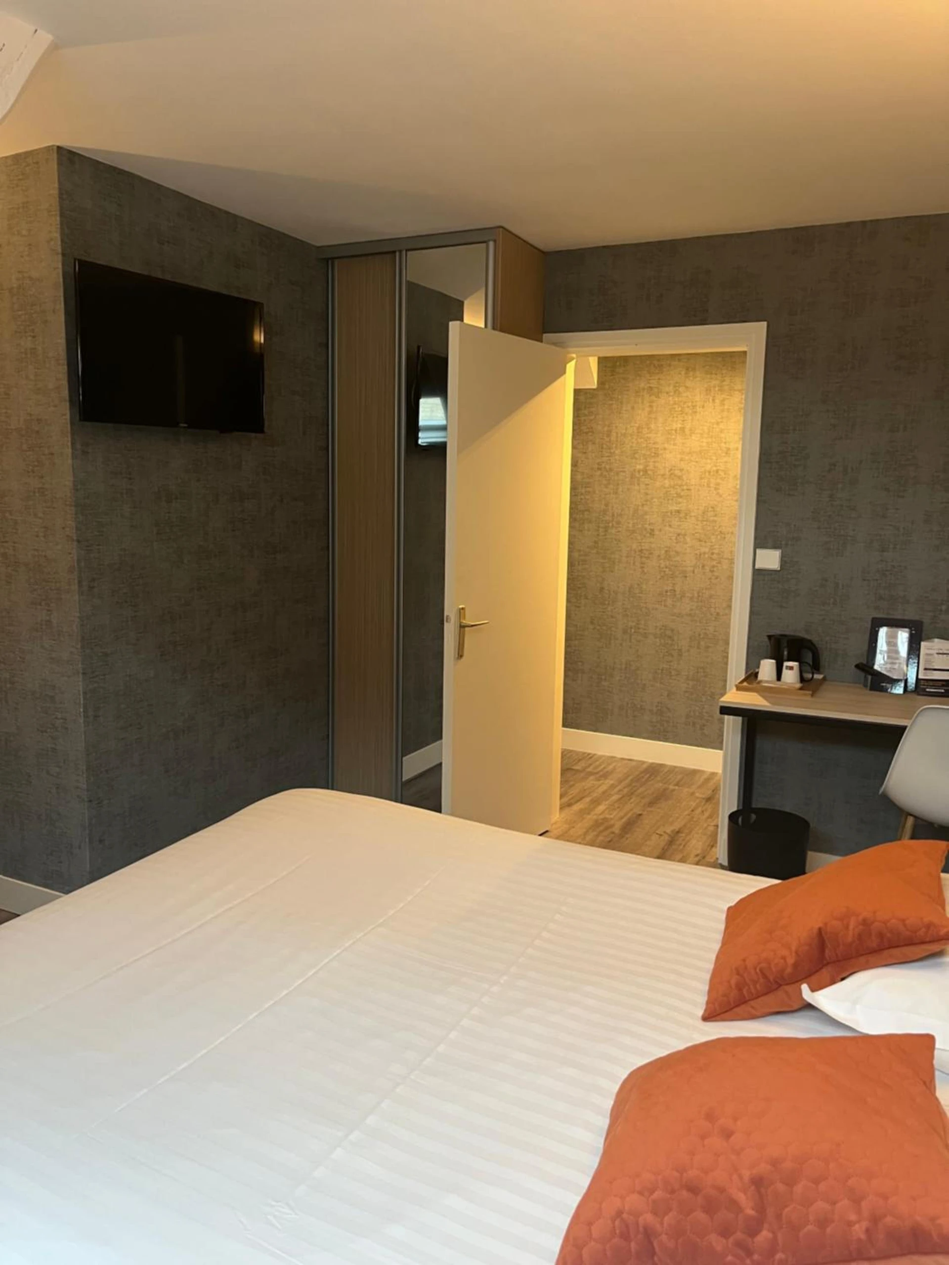 Chambre disponible pour un séminaire d'entreprise à Hôtel De Troyes - Troyes