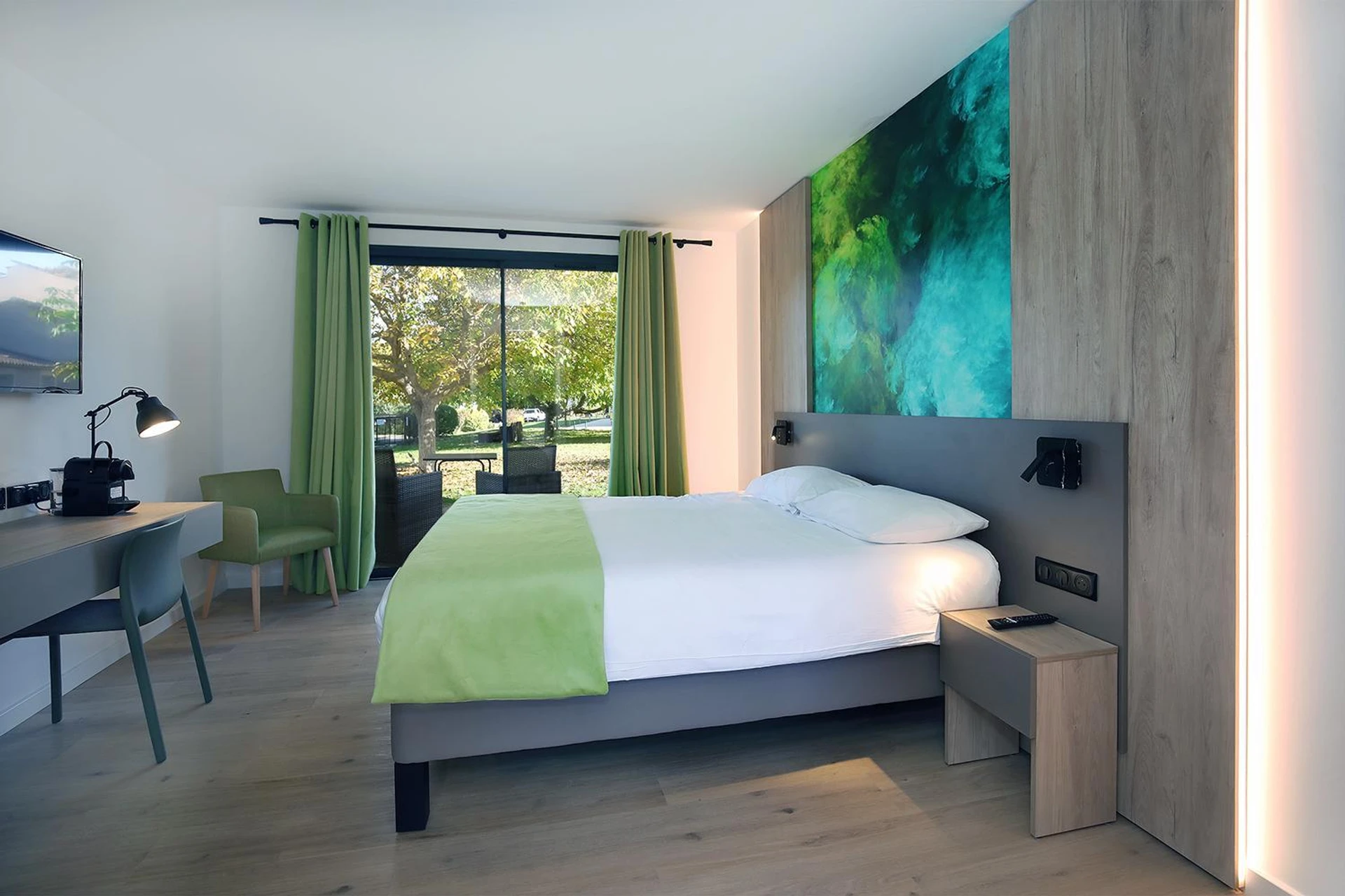 Chambre disponible pour un séminaire d'entreprise à Logis Hôtel & Spa Déjeunez Sous L'Arbre - Rousset