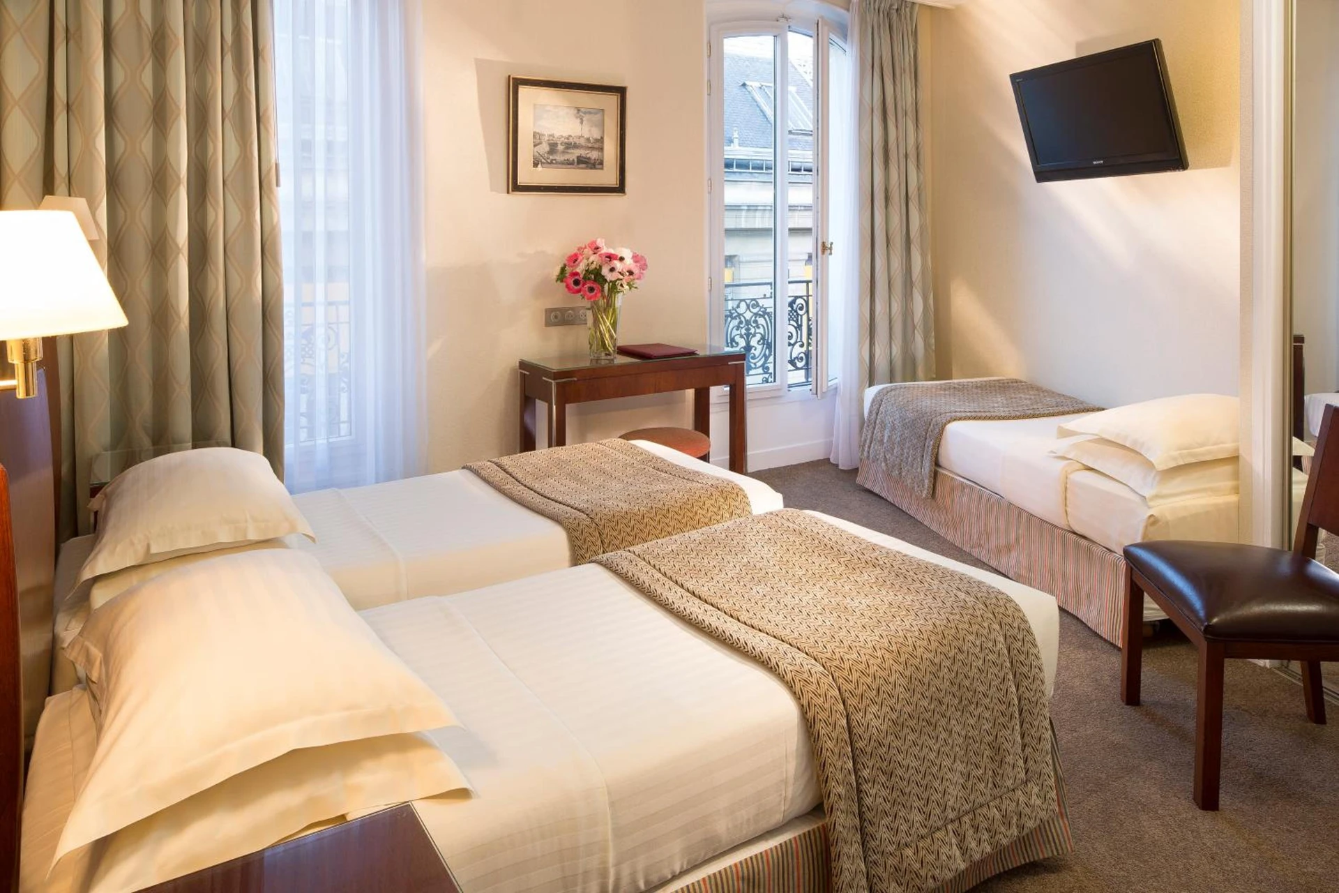 Chambre disponible pour un séminaire d'entreprise à Hôtel Delavigne - Paris