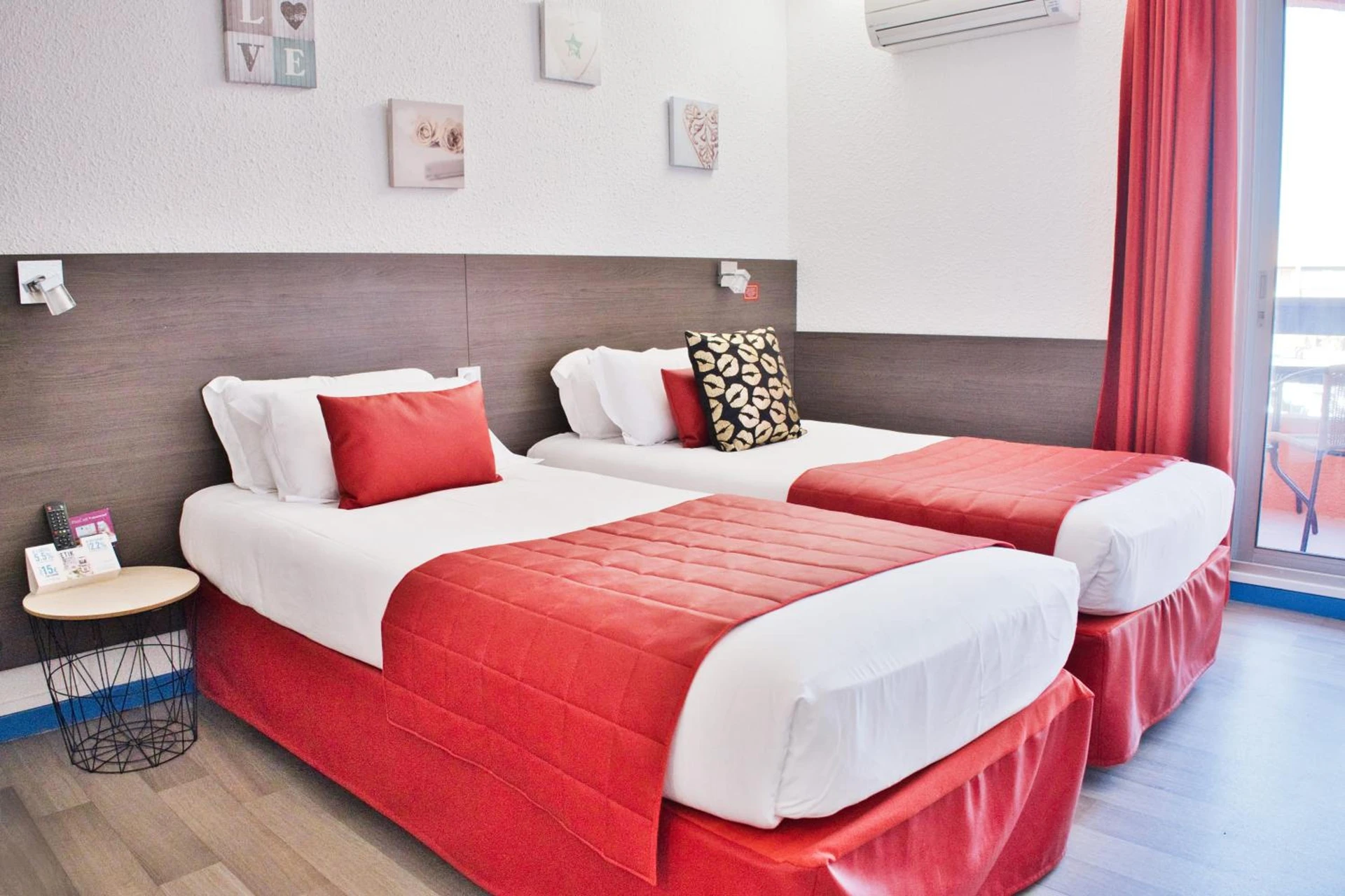 Chambre disponible pour un séminaire d'entreprise à Cit'Hotel des 2 Golfs - Port Leucate