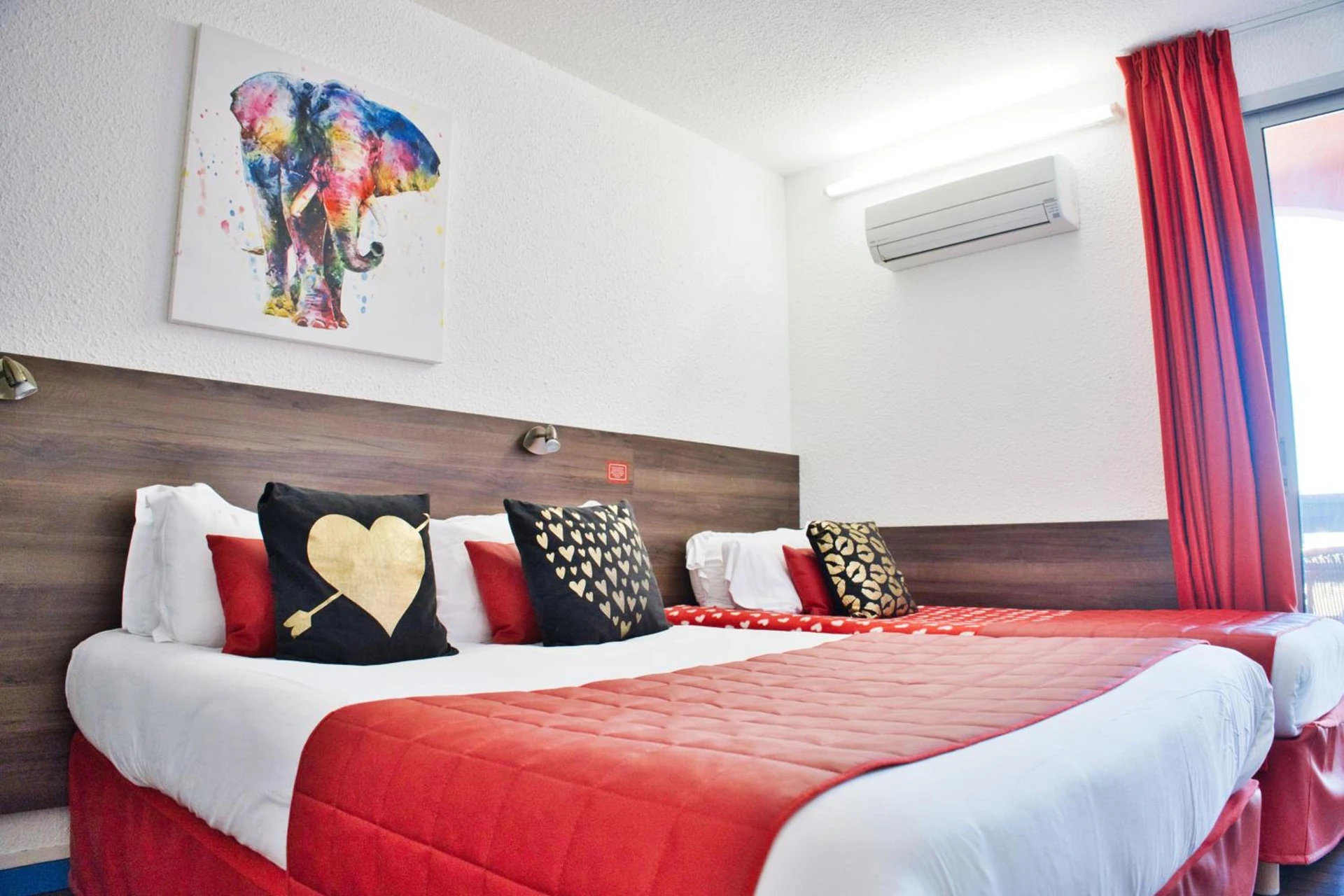 Chambre disponible pour un séminaire d'entreprise à Cit'Hotel des 2 Golfs - Port Leucate