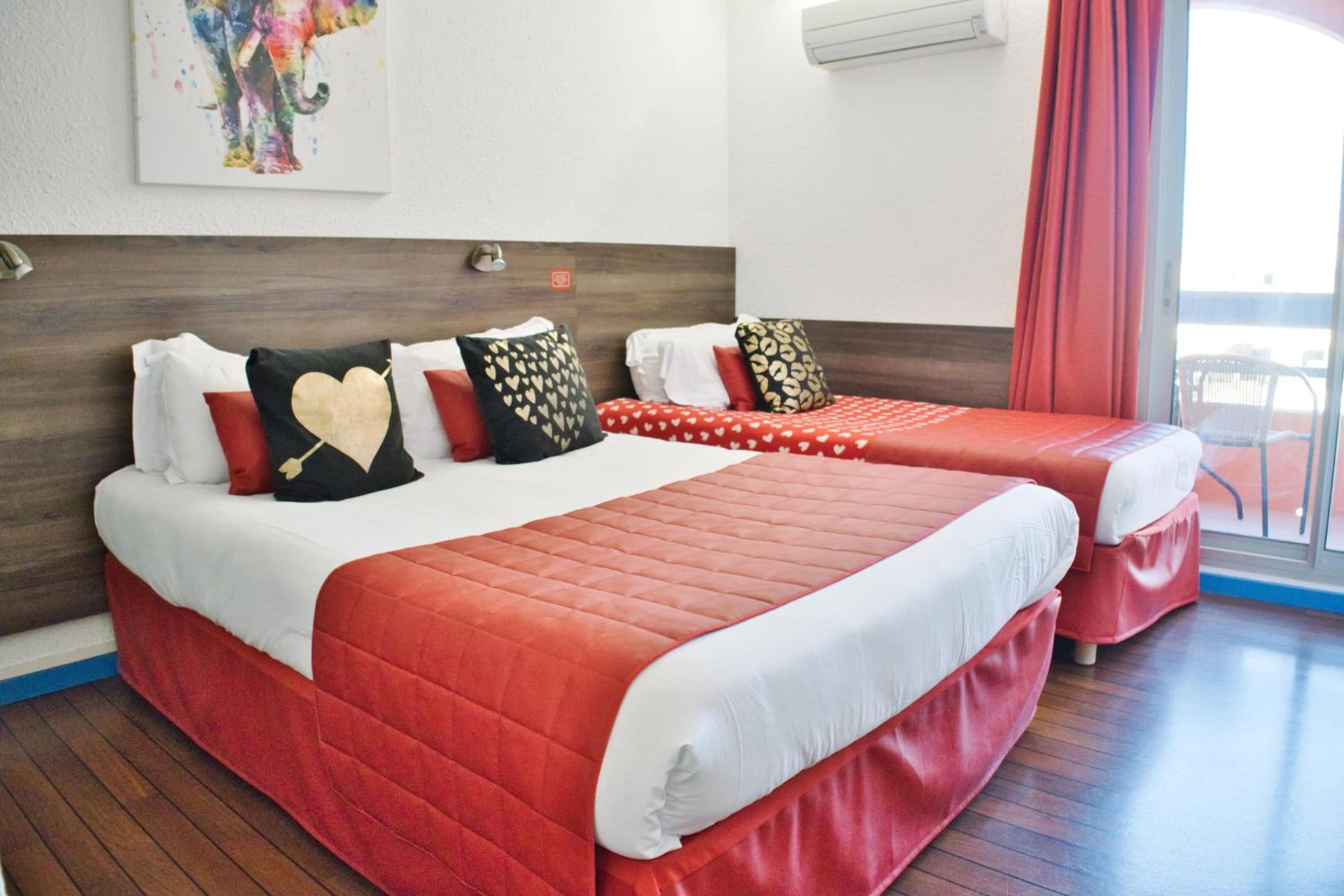 Chambre disponible pour un séminaire d'entreprise à Cit'Hotel des 2 Golfs - Port Leucate