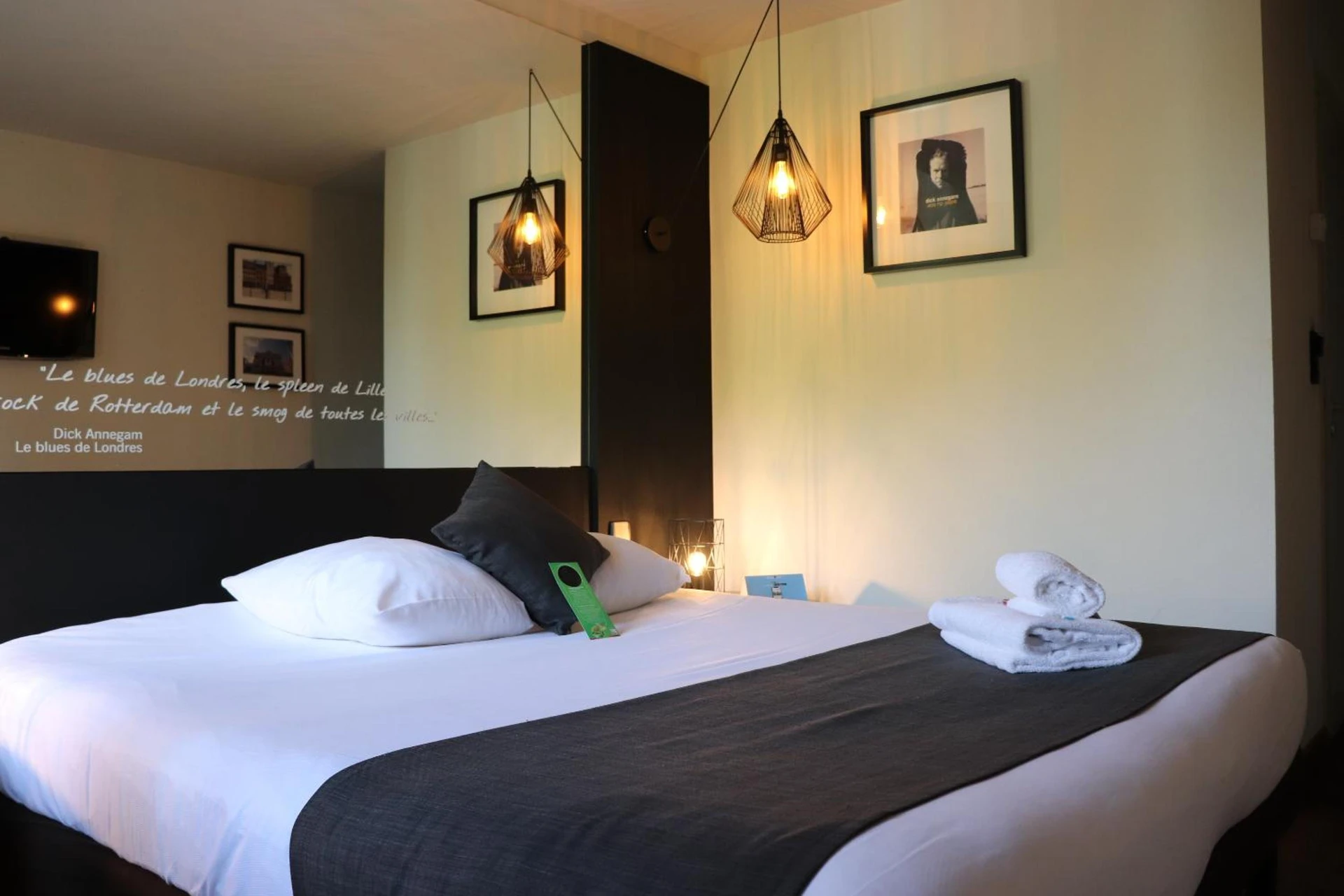 Chambre disponible pour un séminaire d'entreprise à Logis Hôtel Restaurant Des Acacias Lille Tourcoing - Neuville-en-Ferrain