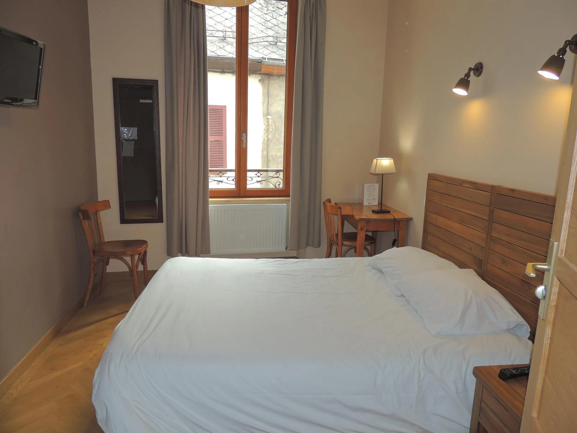 Chambre disponible pour un séminaire d'entreprise à Hotel Des Alpes - Le Bourg-dʼOisans