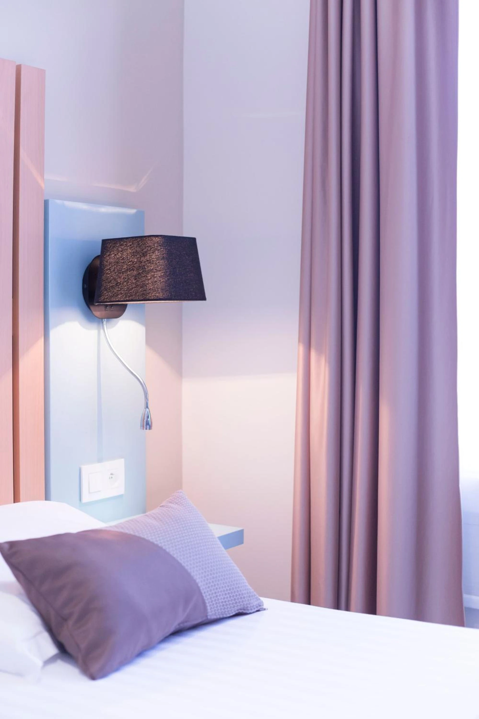 Chambre disponible pour un séminaire d'entreprise à Hotel Des Arts - Rueil-Malmaison