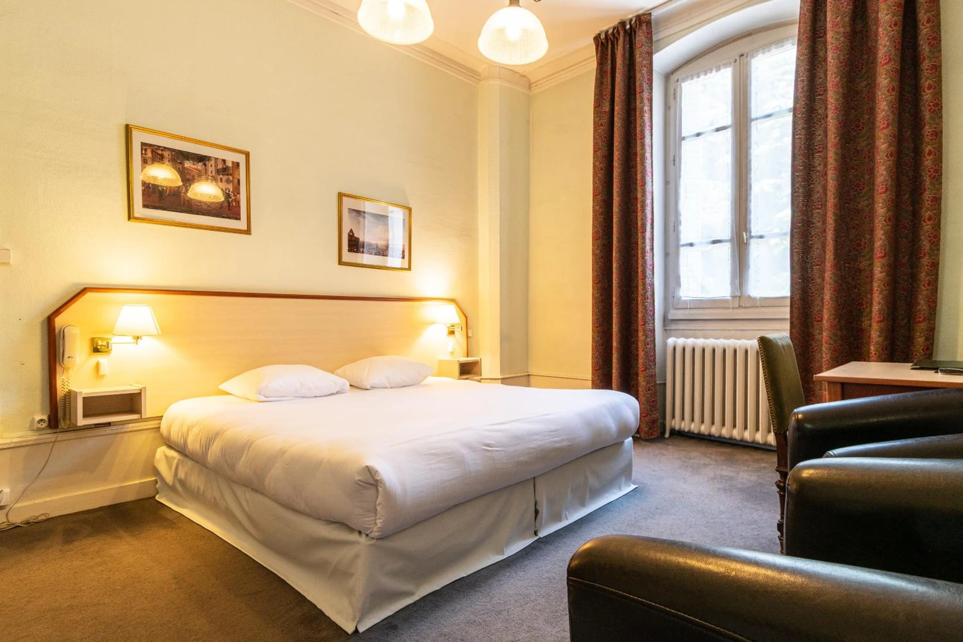 Chambre à Hôtel des Bains - Organiser un séminaire d'entreprise à Aix-les-Bains