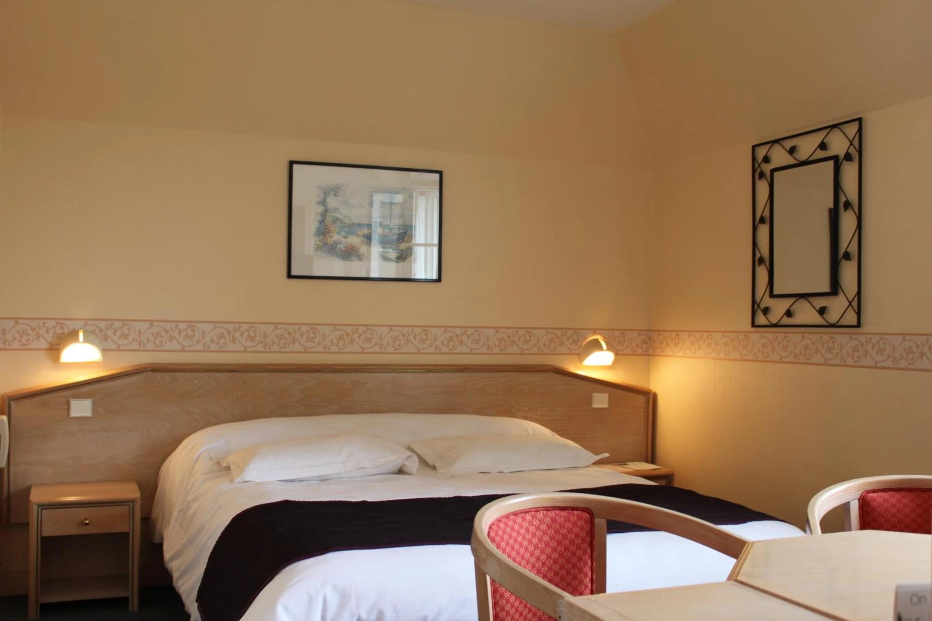 Chambre disponible pour un séminaire d'entreprise à Hotel Des Bains - Lancieux
