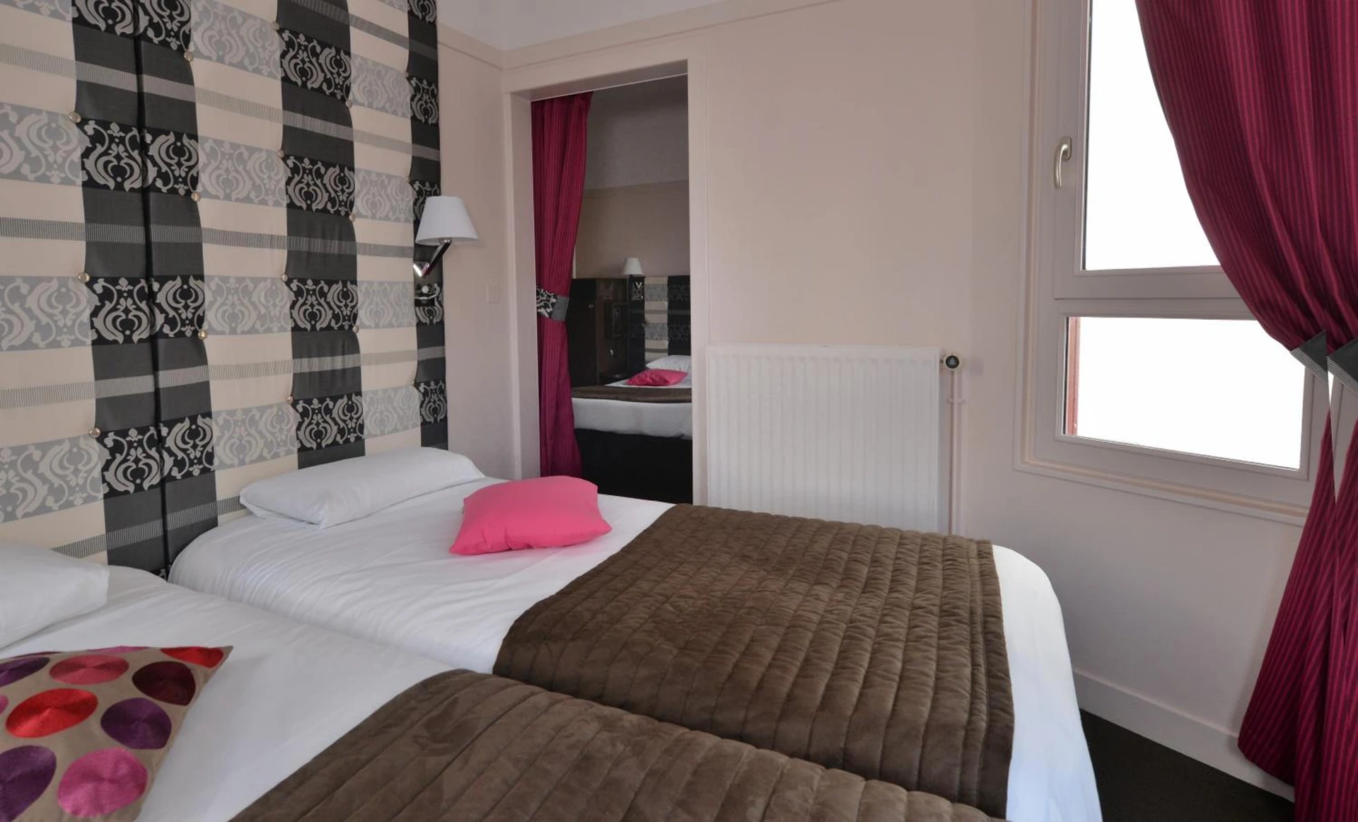 Chambre disponible pour un séminaire d'entreprise à Hotel Des Bains - Granville