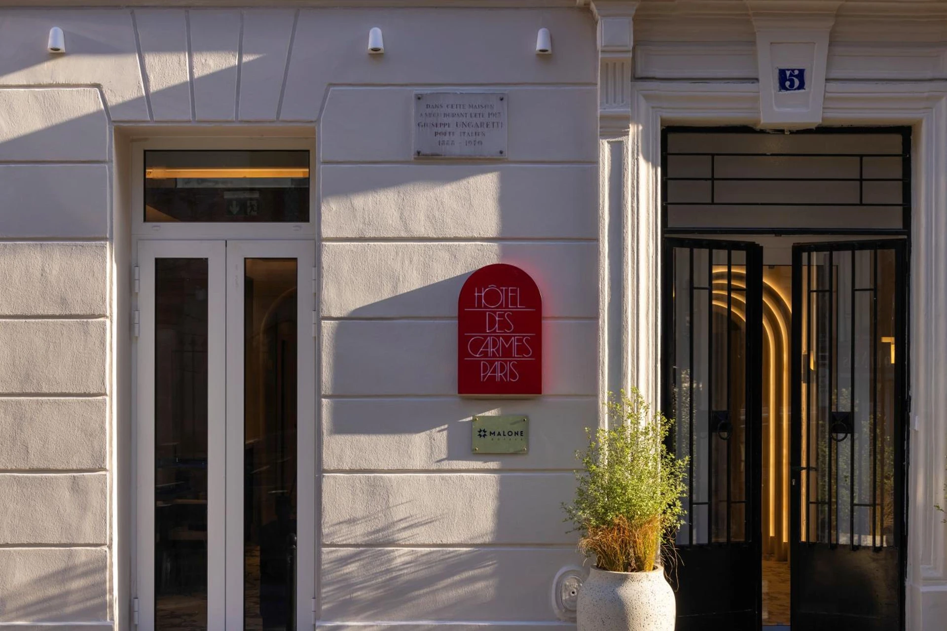 Ambiance de travail pour séminaire d'entreprise à Hotel des Carmes by Malone - Paris