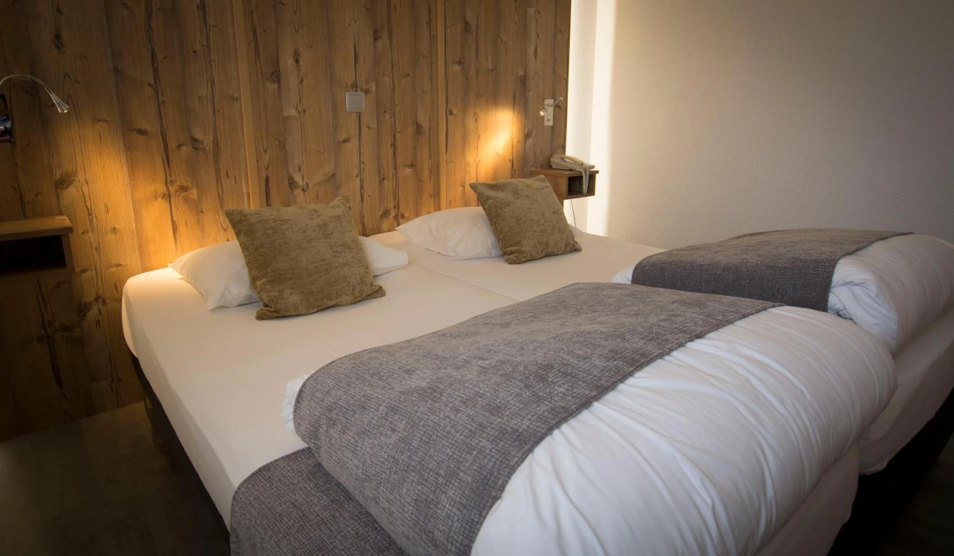 Chambre disponible pour un séminaire d'entreprise à Logis Hotel des Cépages - Arbois