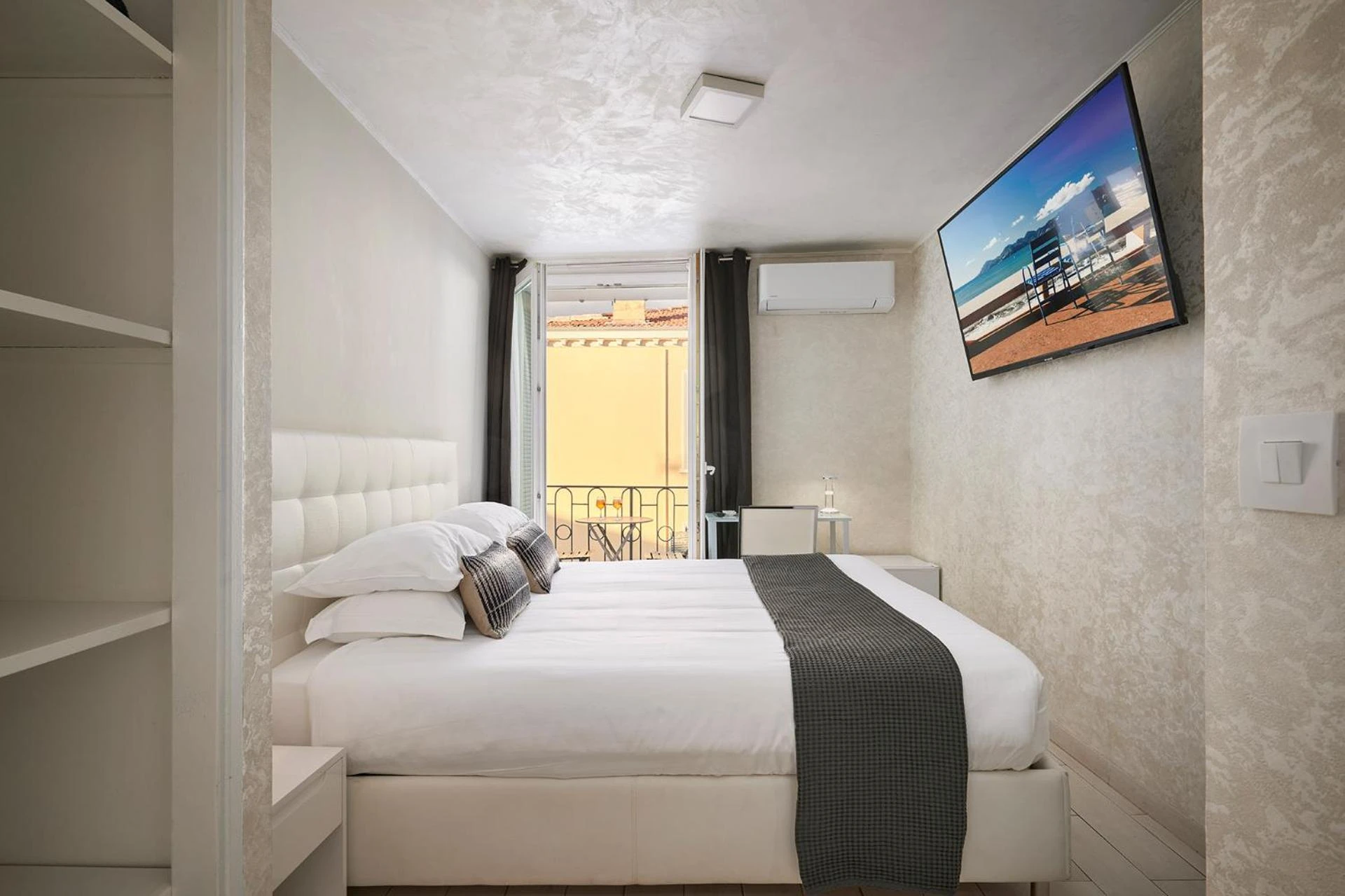 Chambre disponible pour un séminaire d'entreprise à Hotel des Congrès et Festivals - Cannes