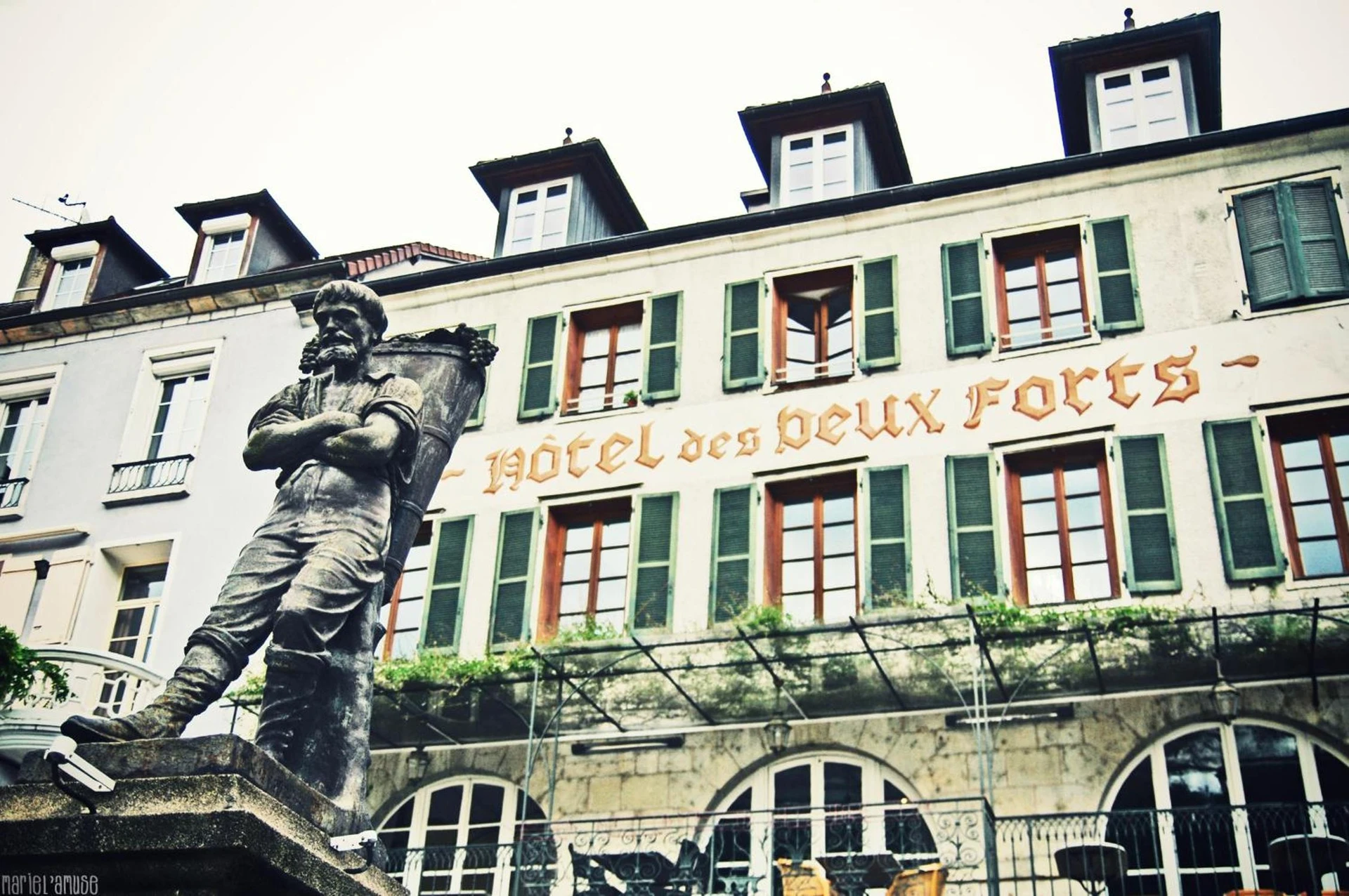 Organiser un séminaire d'entreprise : Logis Hôtel des Deux Forts à salins-les-bains