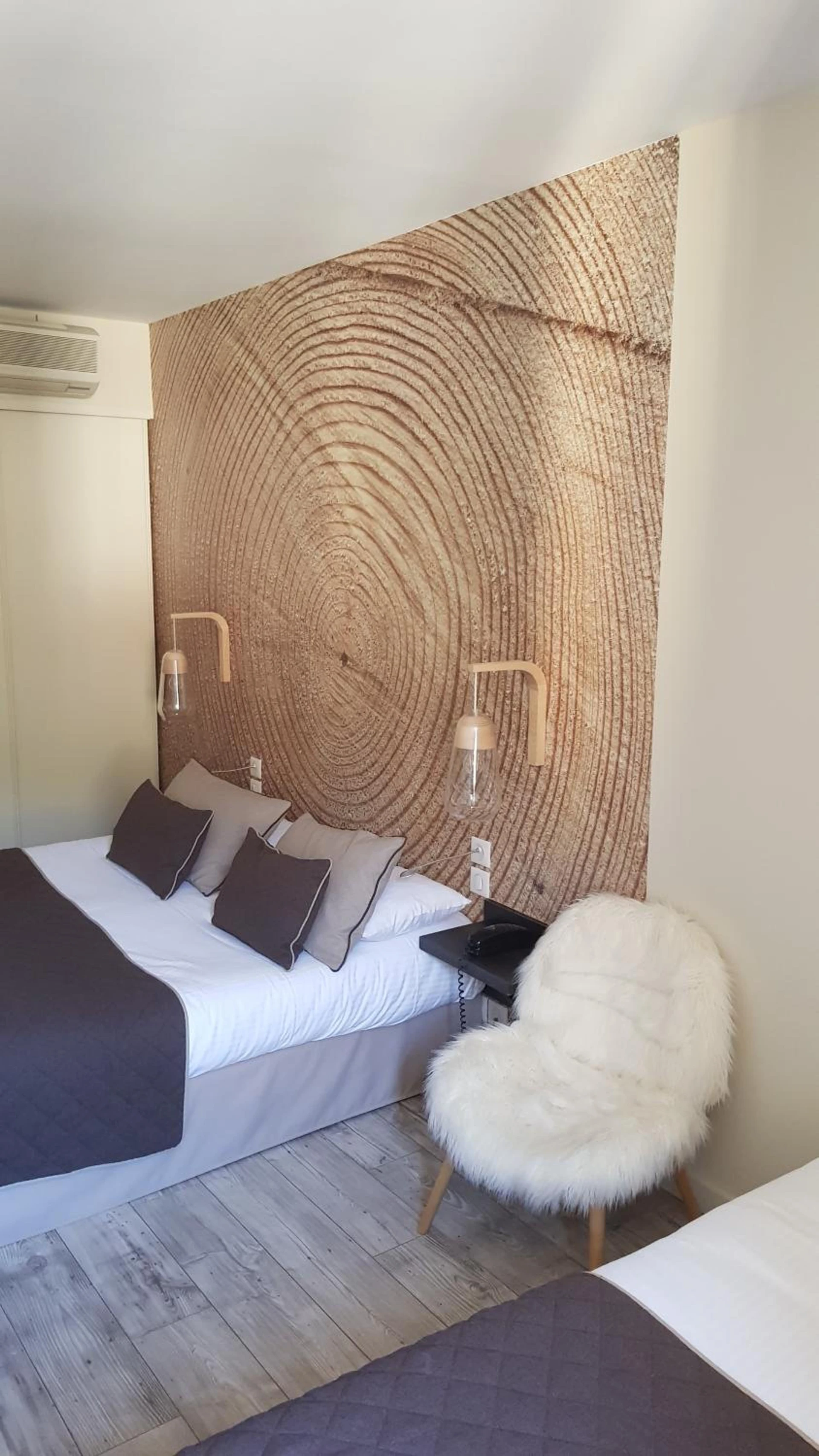 Chambre disponible pour un séminaire d'entreprise à Logis Hôtel des Deux Forts - Salins-les-Bains