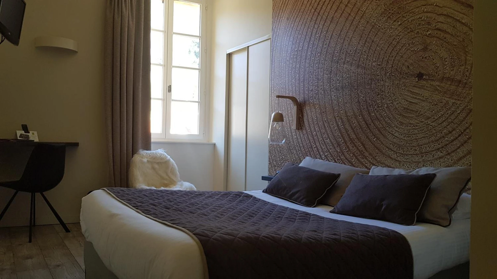 Chambre disponible pour un séminaire d'entreprise à Logis Hôtel des Deux Forts - Salins-les-Bains