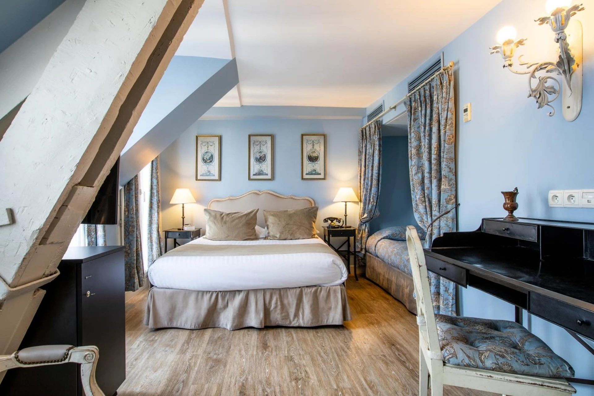 Magnifique chambre pour un séminaire d'entreprise à Hôtel des Ducs D'Anjou - Paris