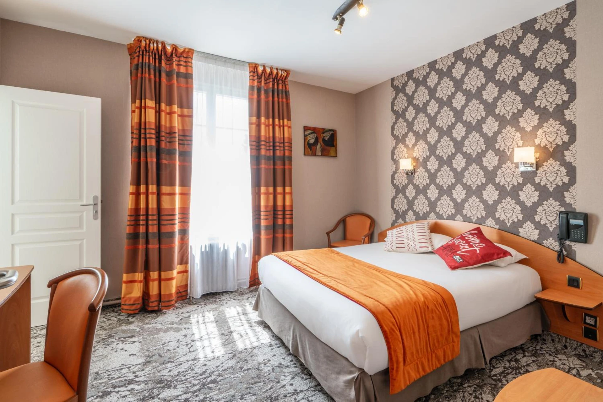 Chambre disponible pour un séminaire d'entreprise à Hotel des Ducs - Alençon