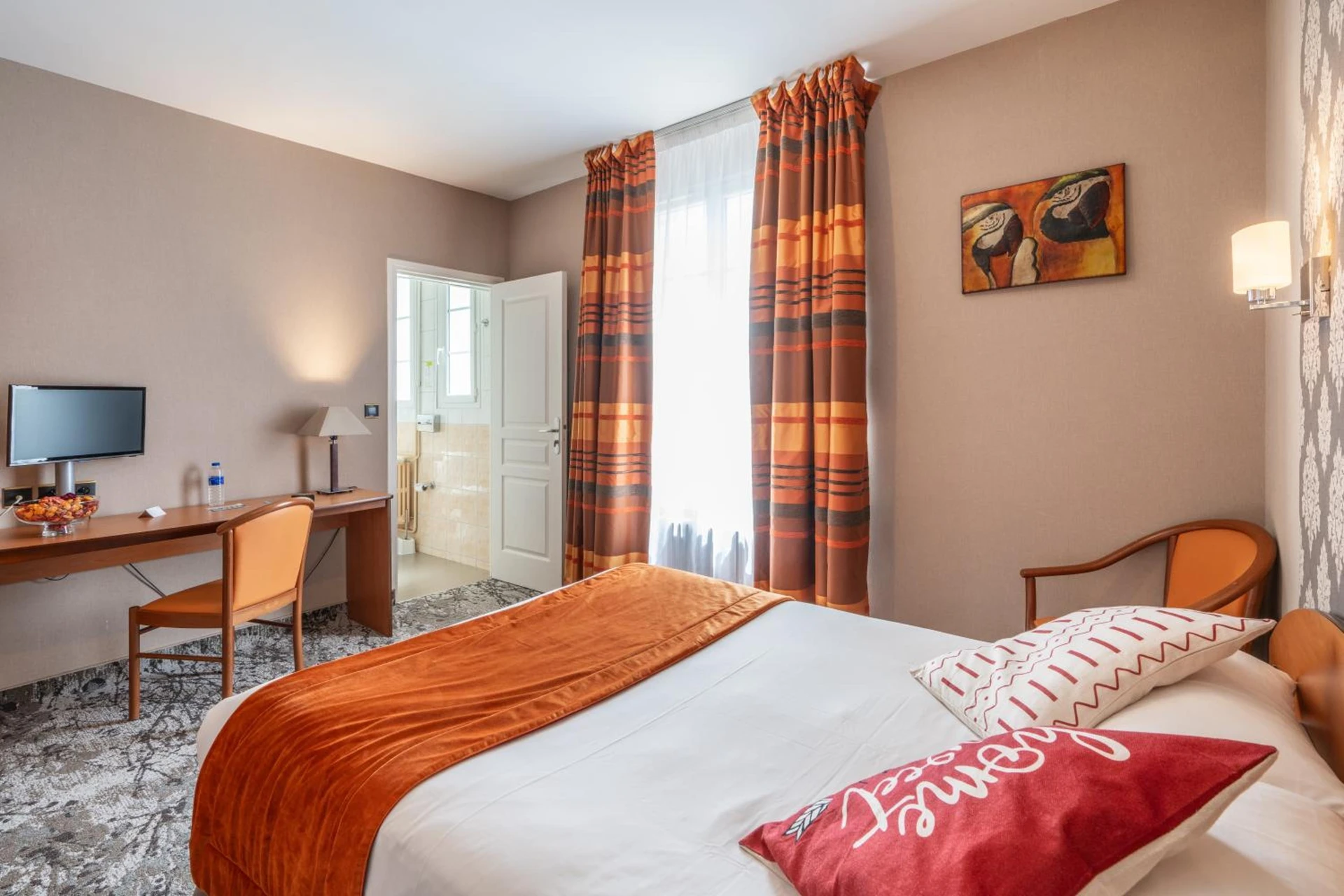 Chambre disponible pour un séminaire d'entreprise à Hotel des Ducs - Alençon