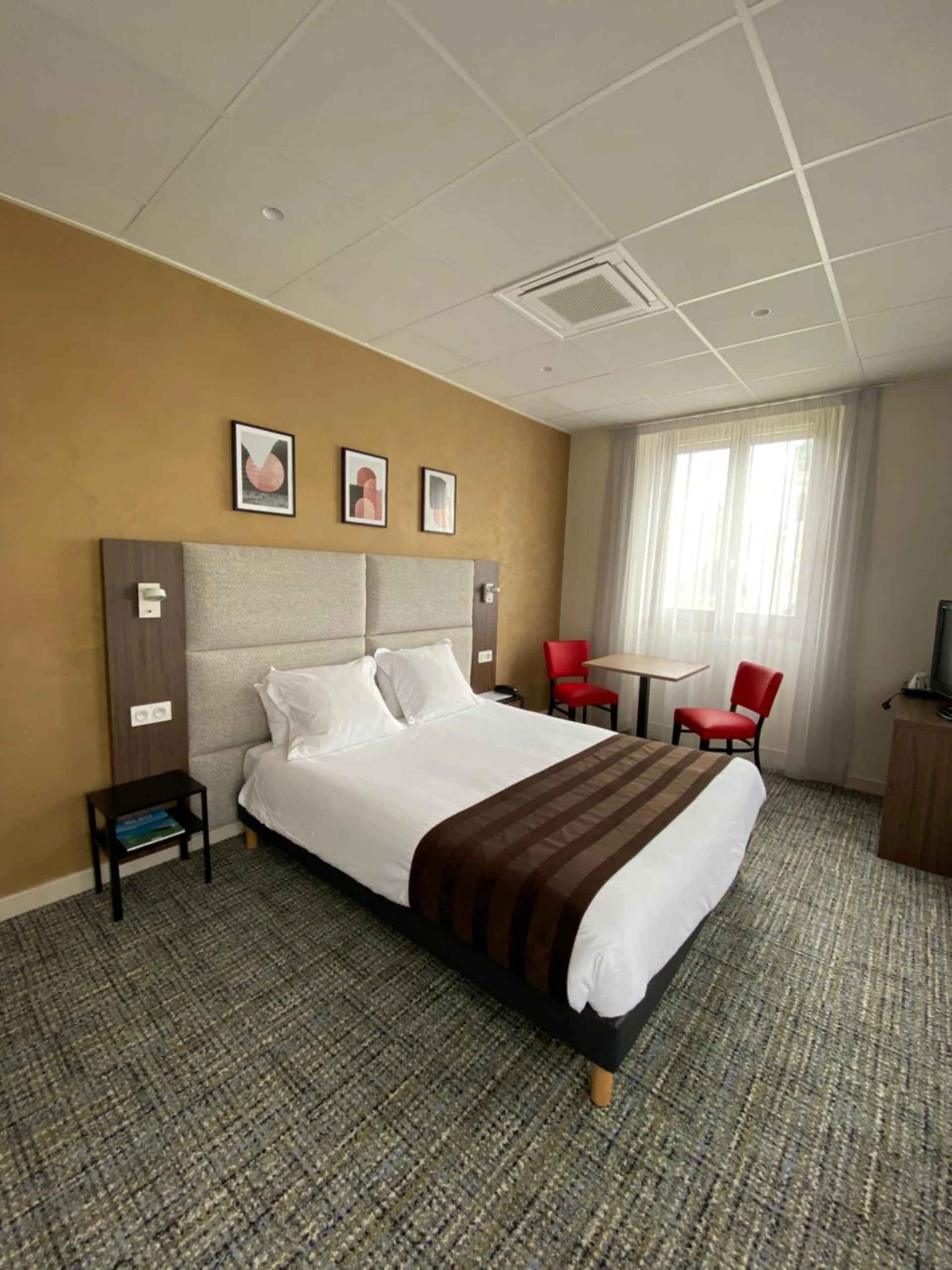 Chambre disponible pour un séminaire d'entreprise à Hotel des Eaux - Aix-les-Bains