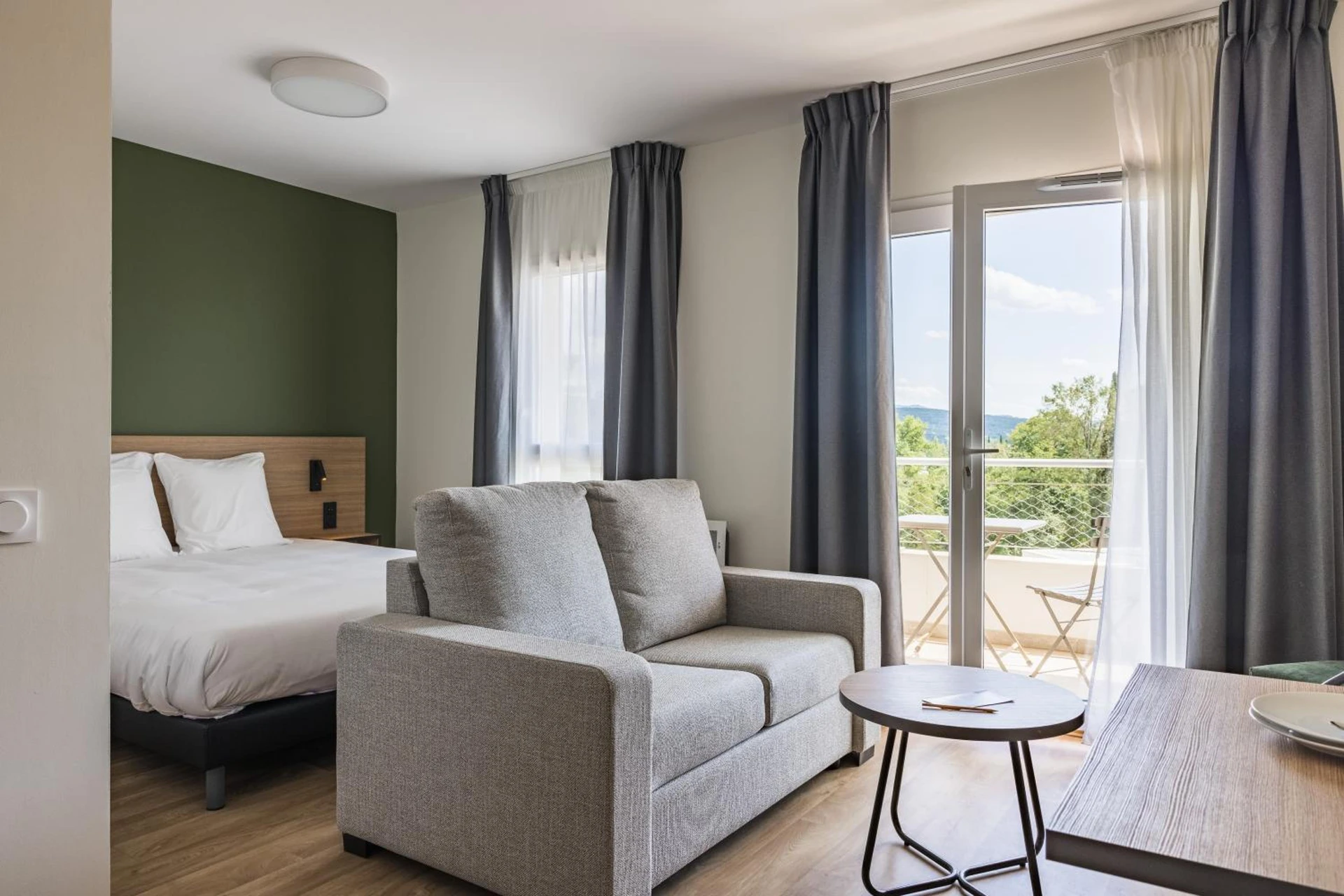 Ambiance de travail pour séminaire d'entreprise à Hôtel des Thermes des Fumades - Allegre Les Fumades