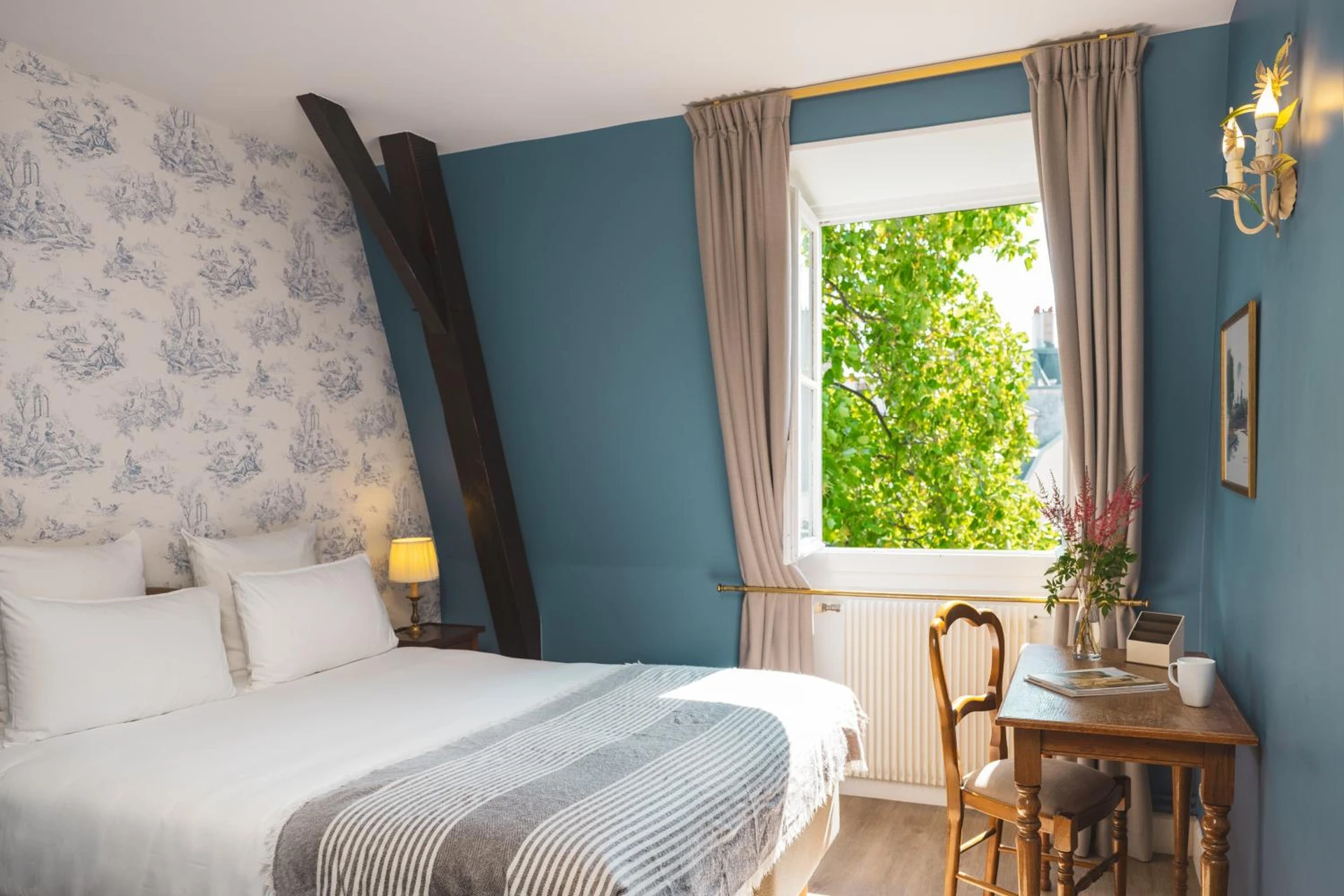Ambiance de travail pour séminaire d'entreprise à Hotel des Grandes Ecoles - Paris