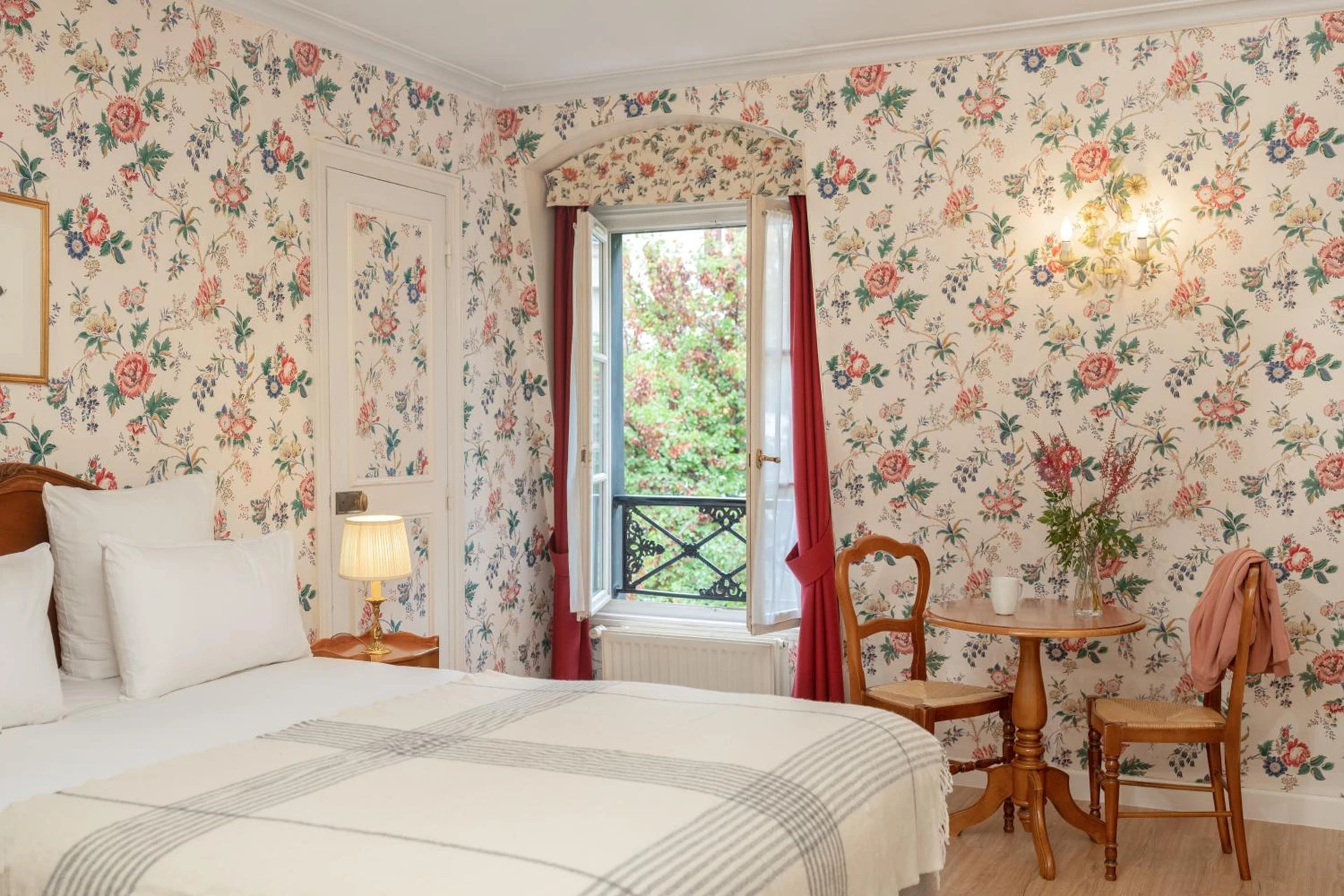 Chambre disponible pour un séminaire d'entreprise à Hotel des Grandes Ecoles - Paris