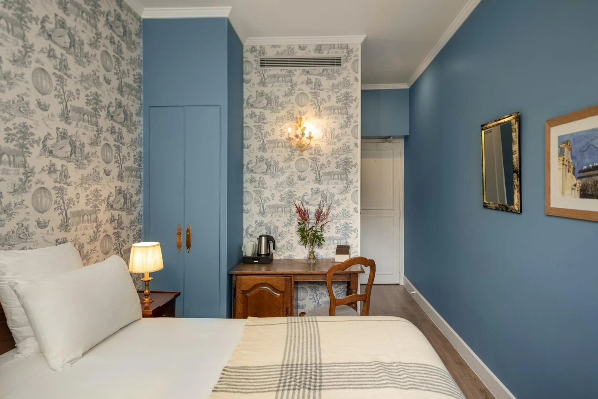 Magnifique chambre pour un séminaire d'entreprise à Hotel des Grandes Ecoles - Paris