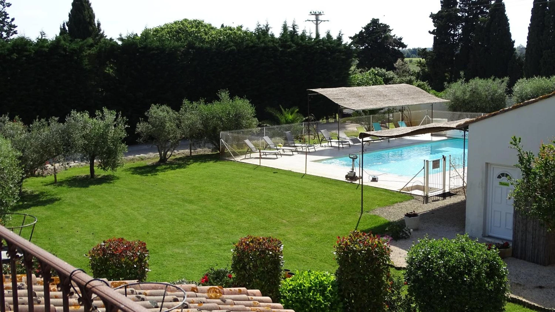 Lieu convivial pour un séminaire d'entreprise à Logis Hotel des Granges - Arles - En savoir plus 