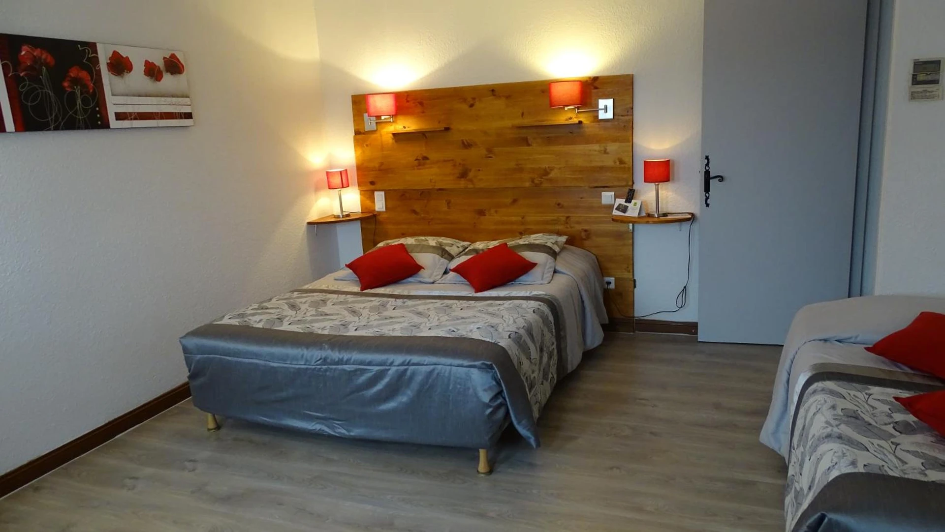 Chambre disponible pour un séminaire d'entreprise à Logis Hotel des Granges - Arles