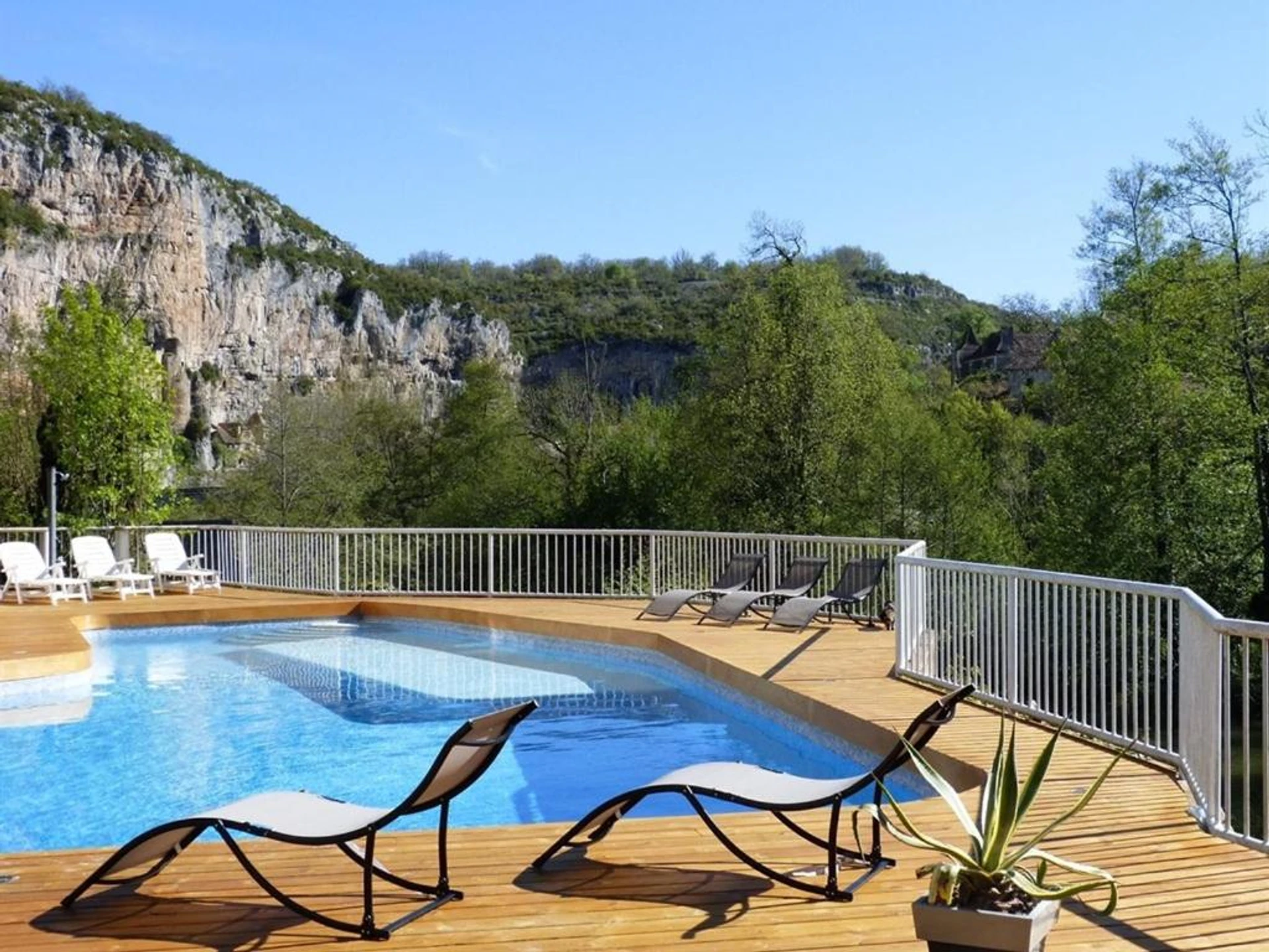 Organiser un séminaire d'entreprise : Hôtel Restaurant des Grottes du Pech Merle à cabrerets