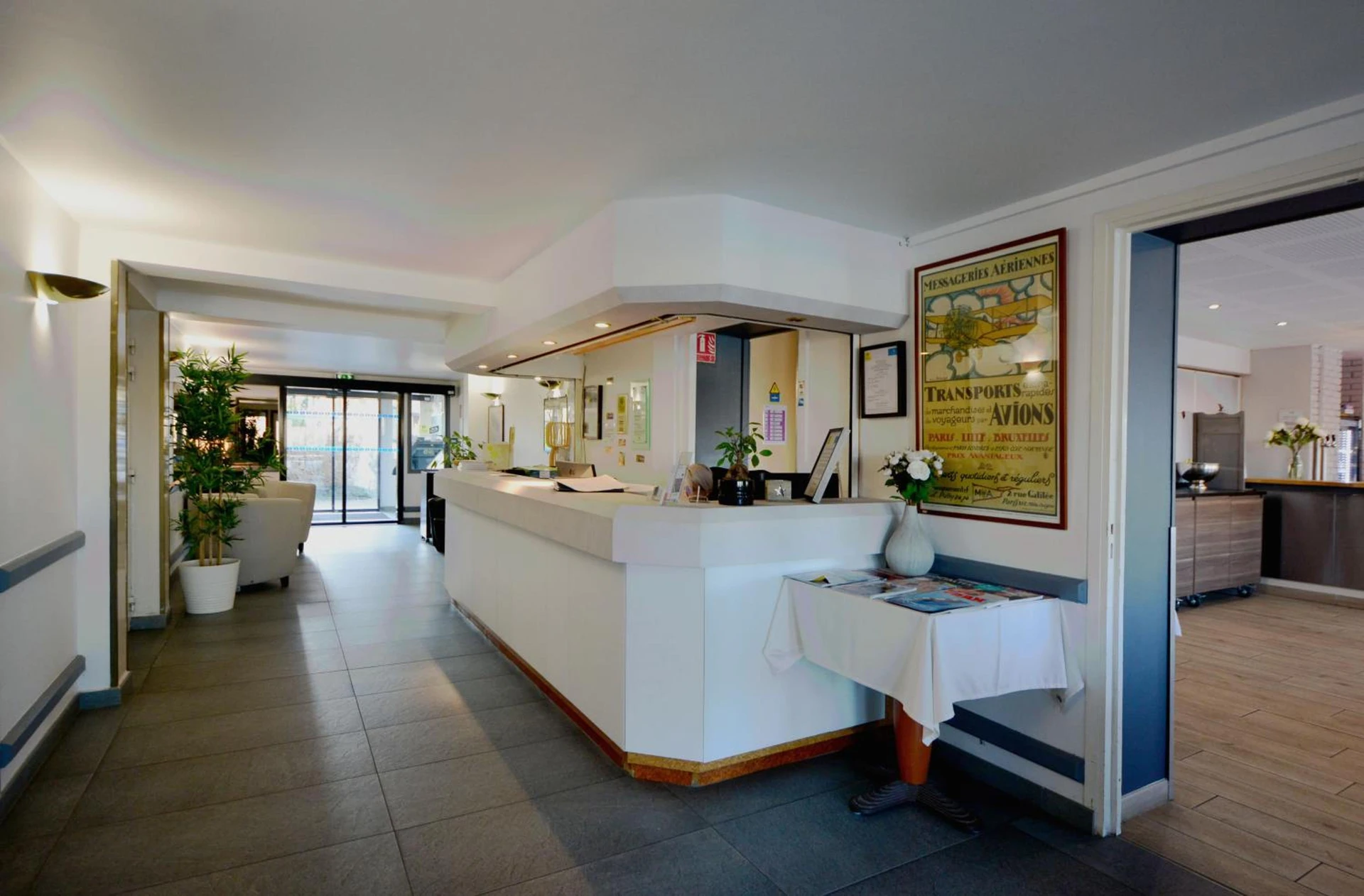 Organiser un séminaire d'entreprise : Logis Hôtel des Lacs Paris Sud à viry-chatillon