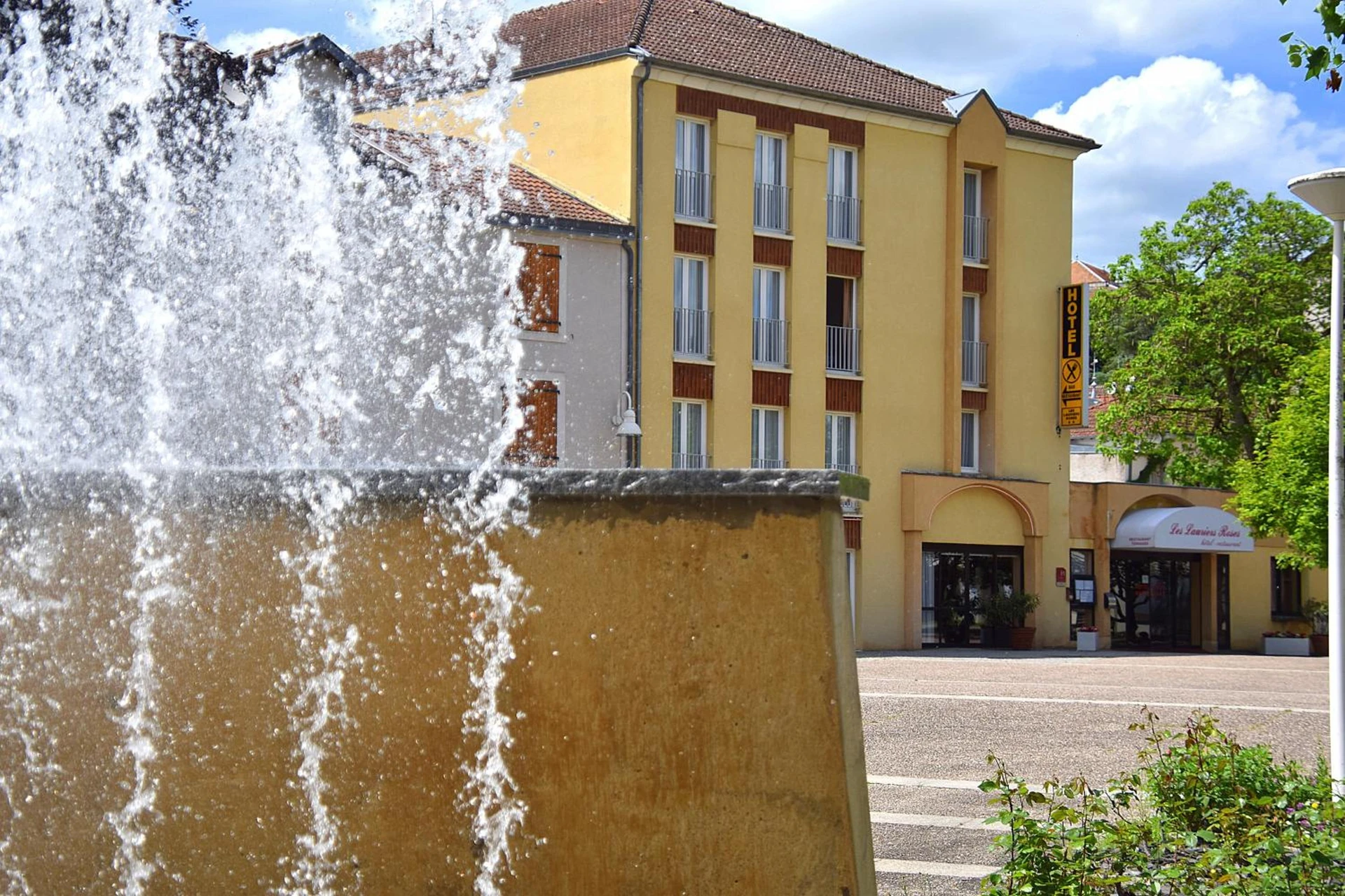 Organiser un séminaire d'entreprise : Hotel des Lauriers Roses à bourbonne-les-bains