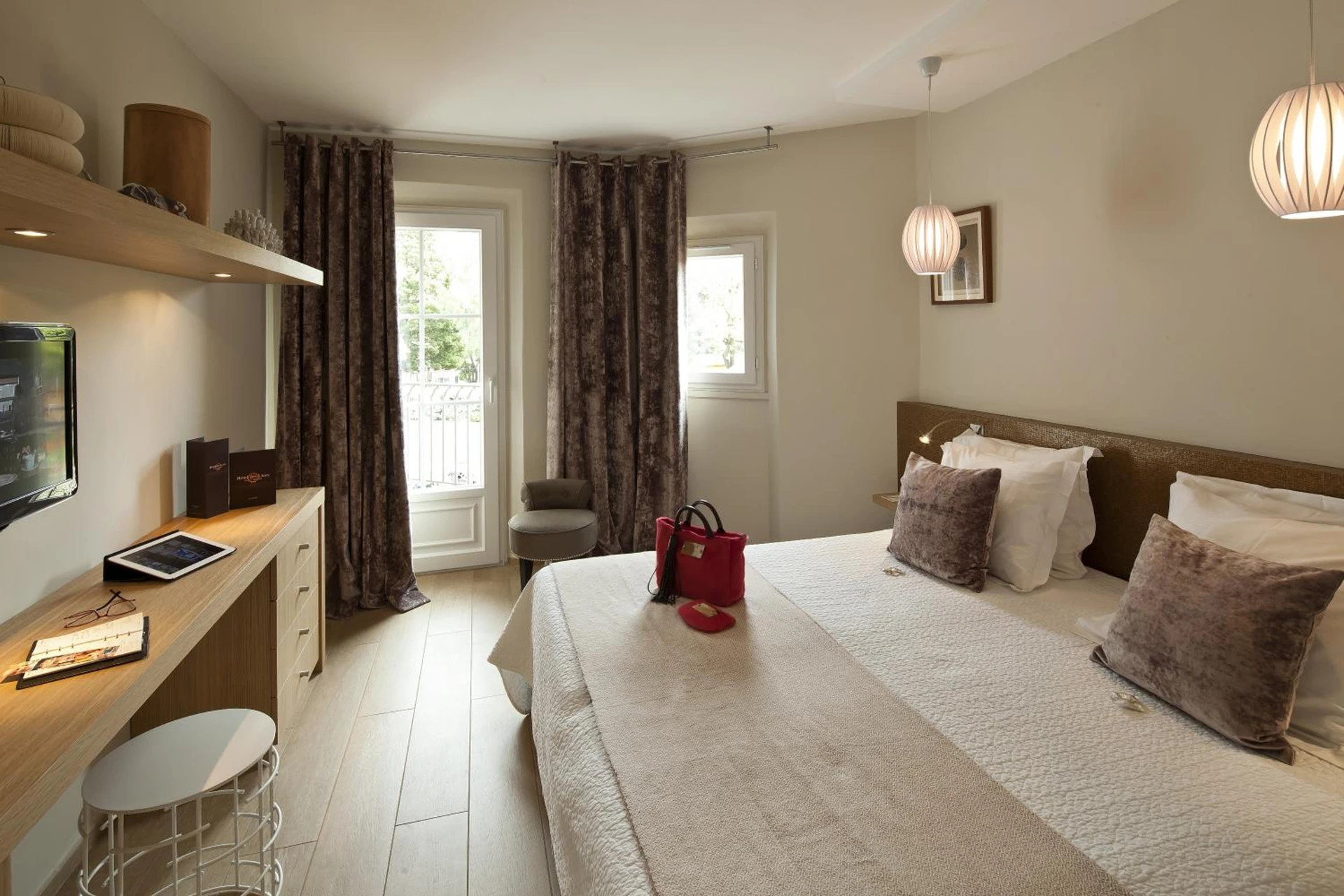 Magnifique chambre pour un séminaire d'entreprise à Hotel des Lices - Saint-Tropez