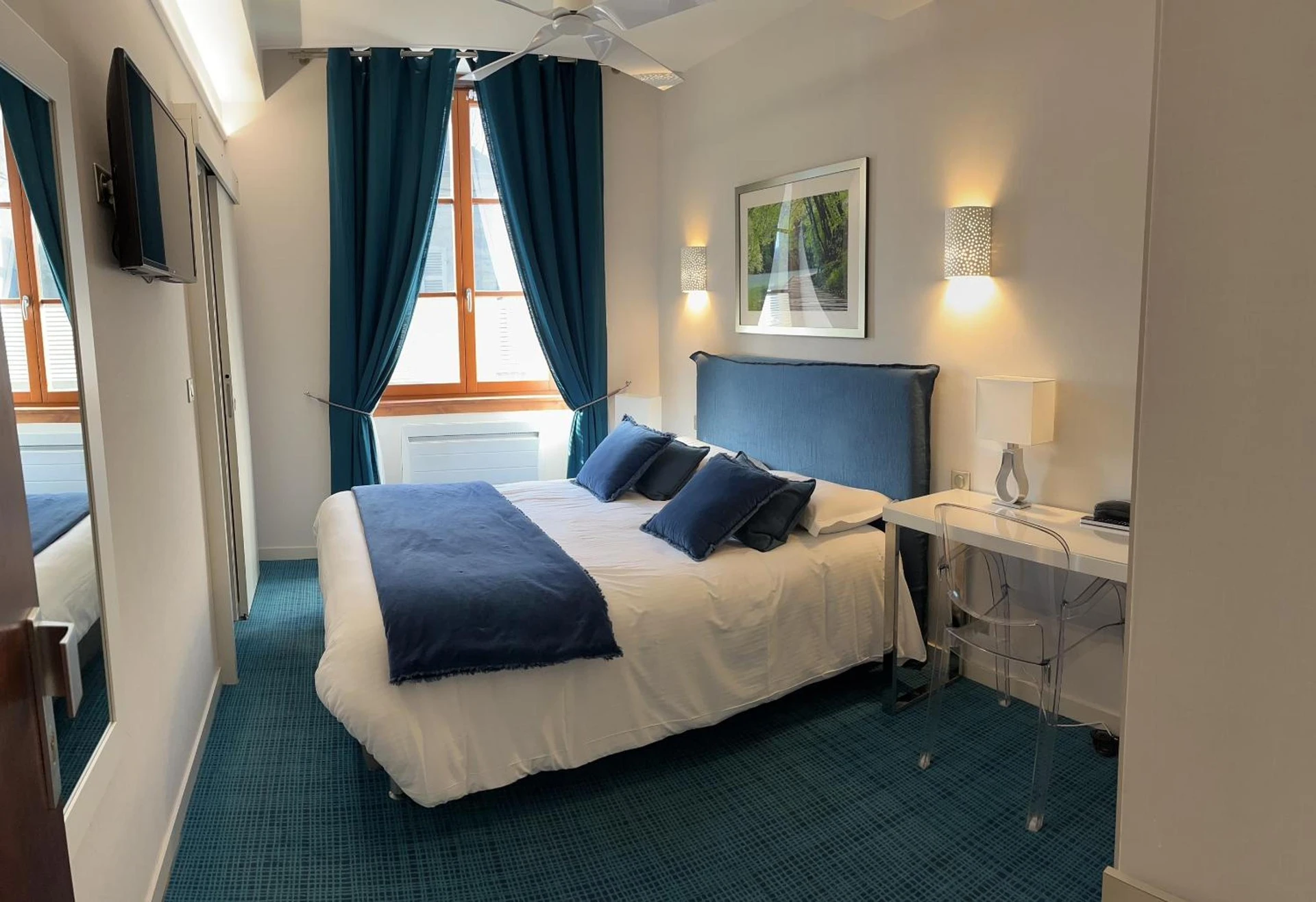 Chambre disponible pour un séminaire d'entreprise à Logis Hôtel des Messageries - Arbois