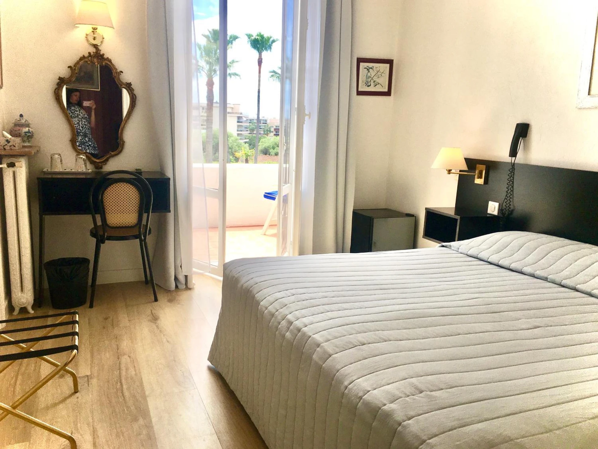 Organiser un séminaire d'entreprise : Hotel des Mimosas à juan-les-pins