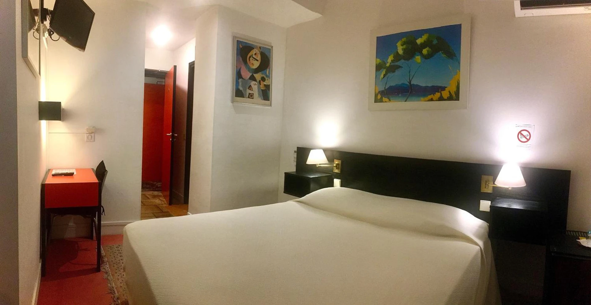 Chambre disponible pour un séminaire d'entreprise à Hotel des Mimosas - Juan-les-Pins