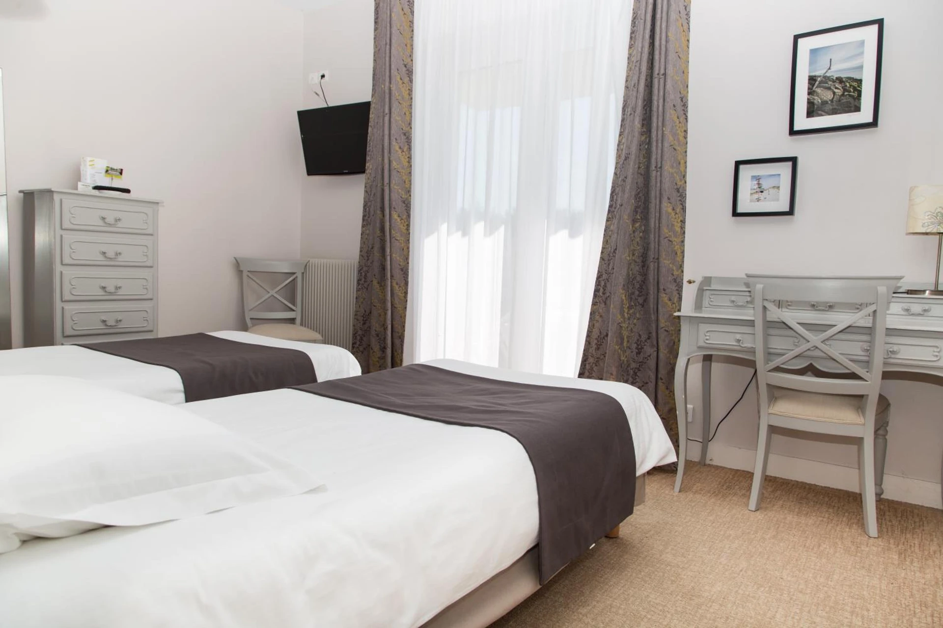 Chambre disponible pour un séminaire d'entreprise à Hotel des Pins - Soulac-sur-Mer