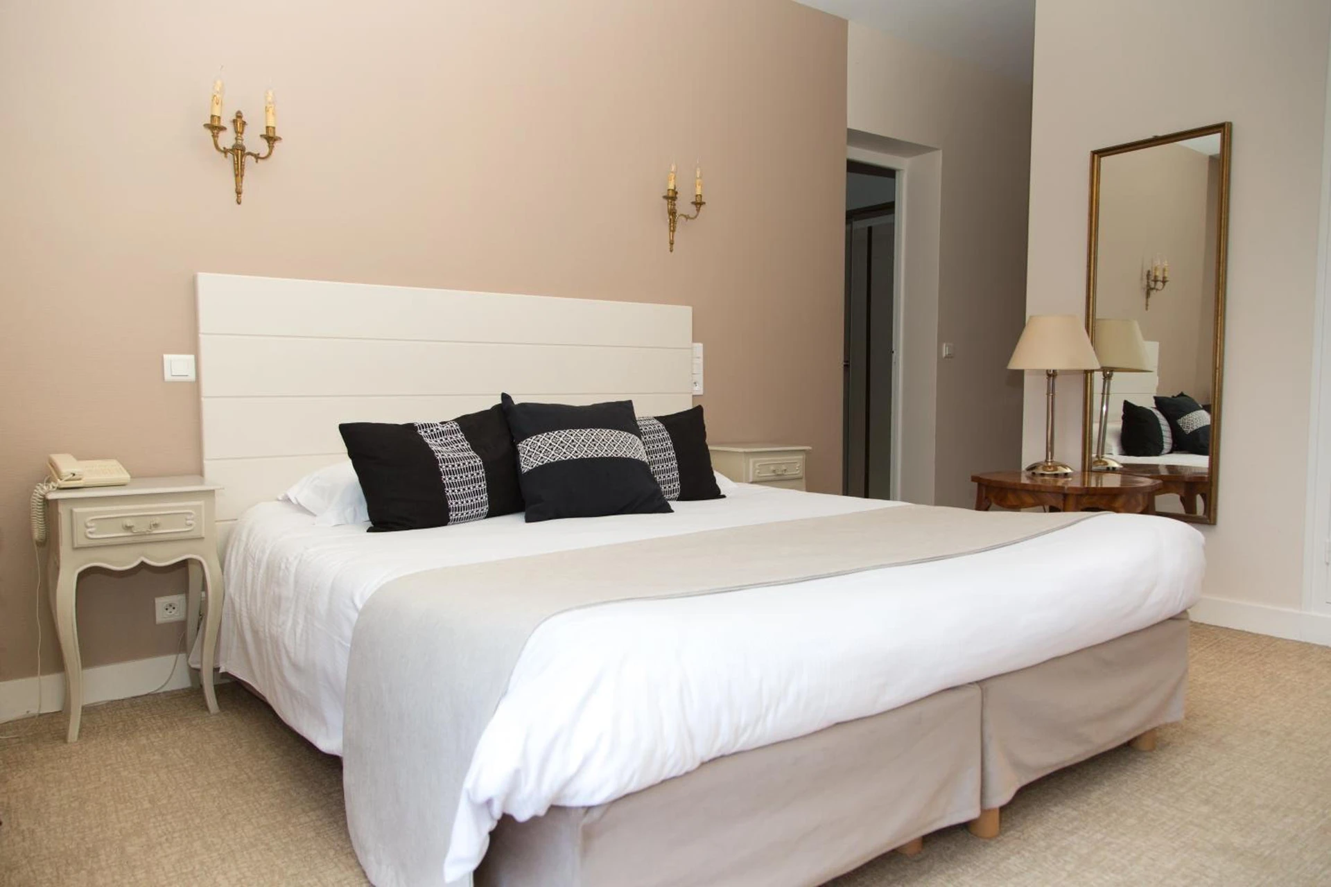 Magnifique chambre pour un séminaire d'entreprise à Hotel des Pins - Soulac-sur-Mer
