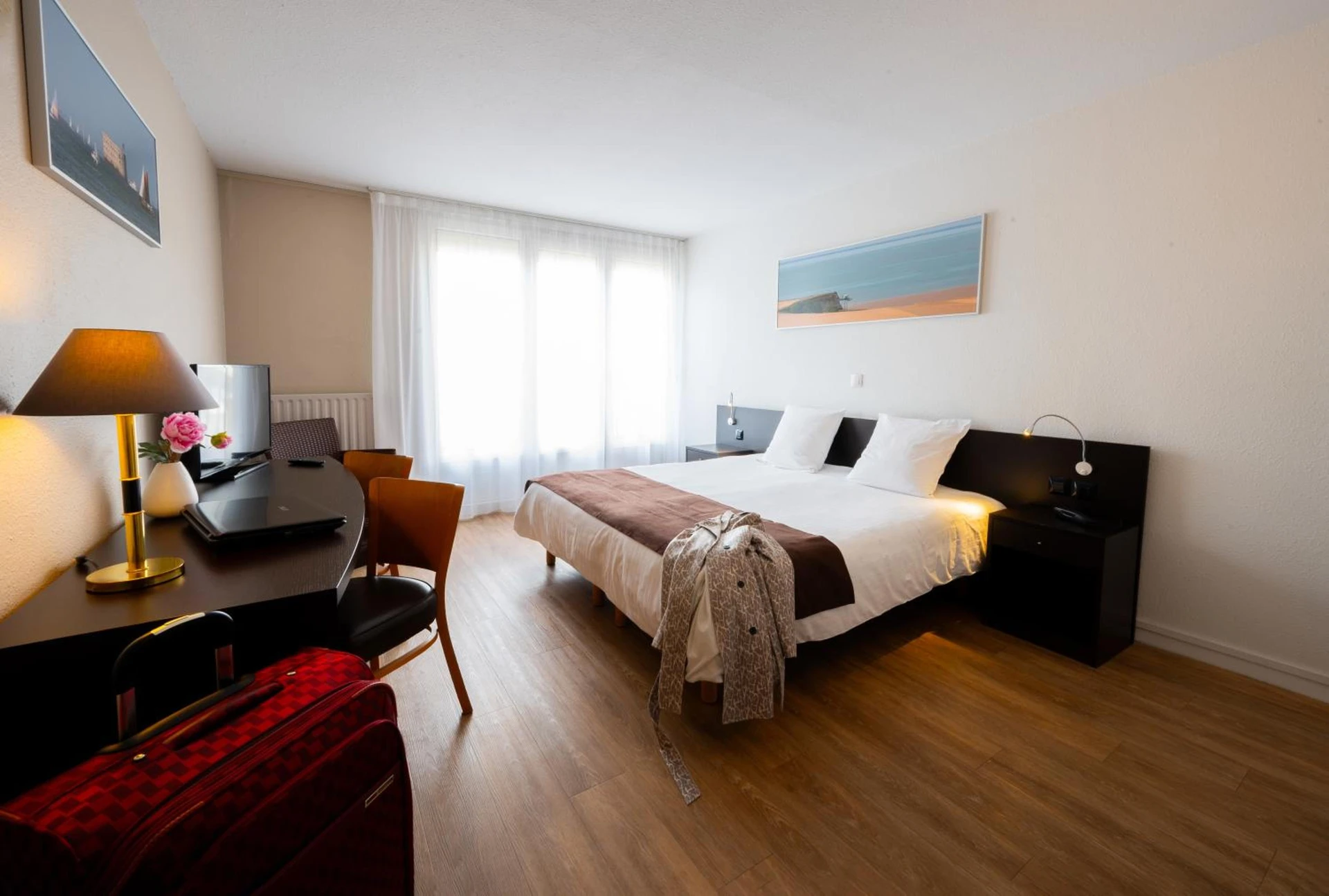 Chambre disponible pour un séminaire d'entreprise à Hôtel & Restaurant des Remparts - Rochefort