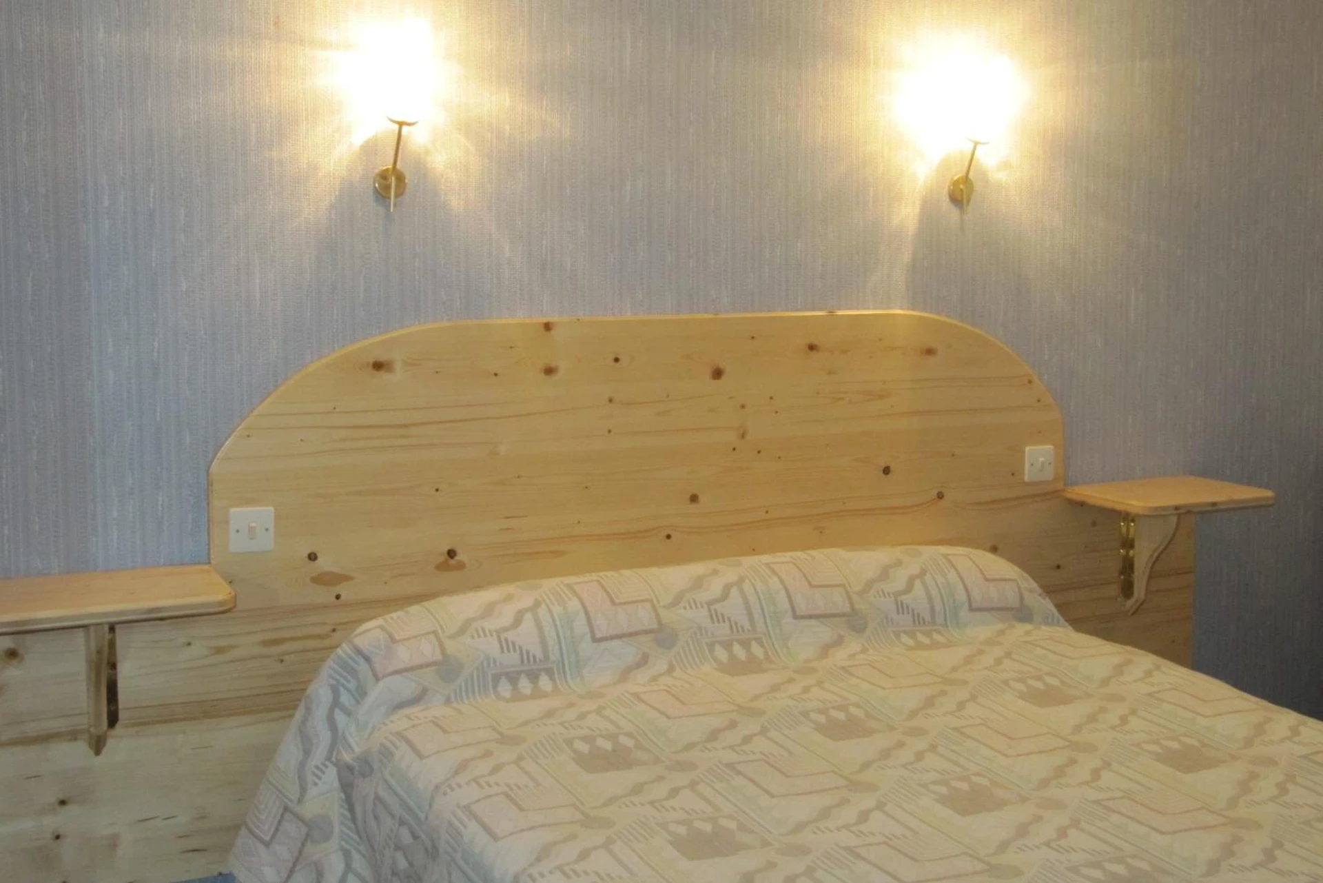 Chambre disponible pour un séminaire d'entreprise à Hôtel Des Rochers - Marvejols