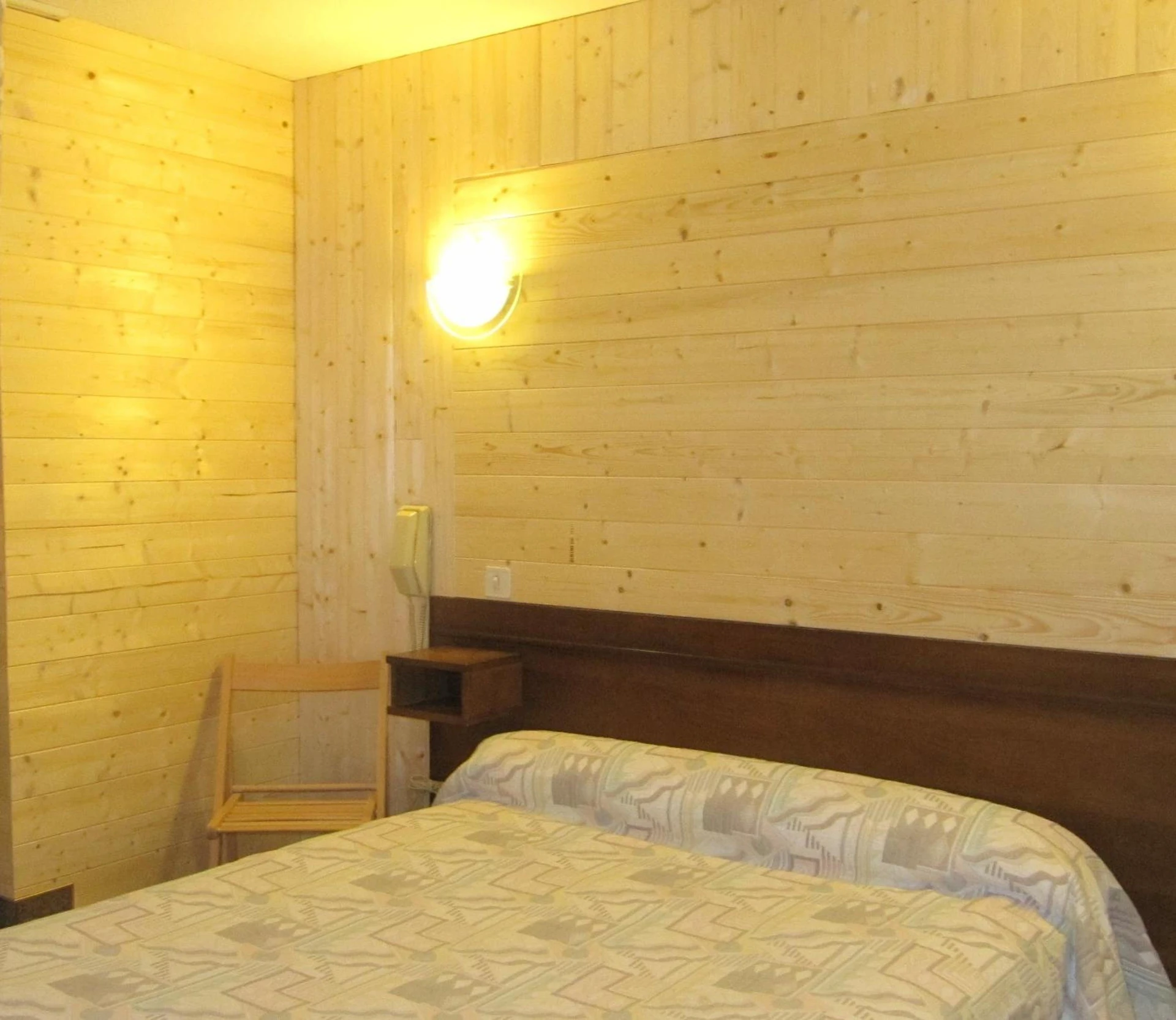 Chambre disponible pour un séminaire d'entreprise à Hôtel Des Rochers - Marvejols