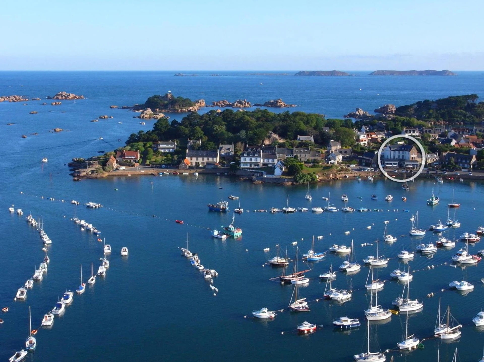 Salle de séminaire à Hôtel des Rochers - Organiser un événement professionnel à Perros-Guirec
