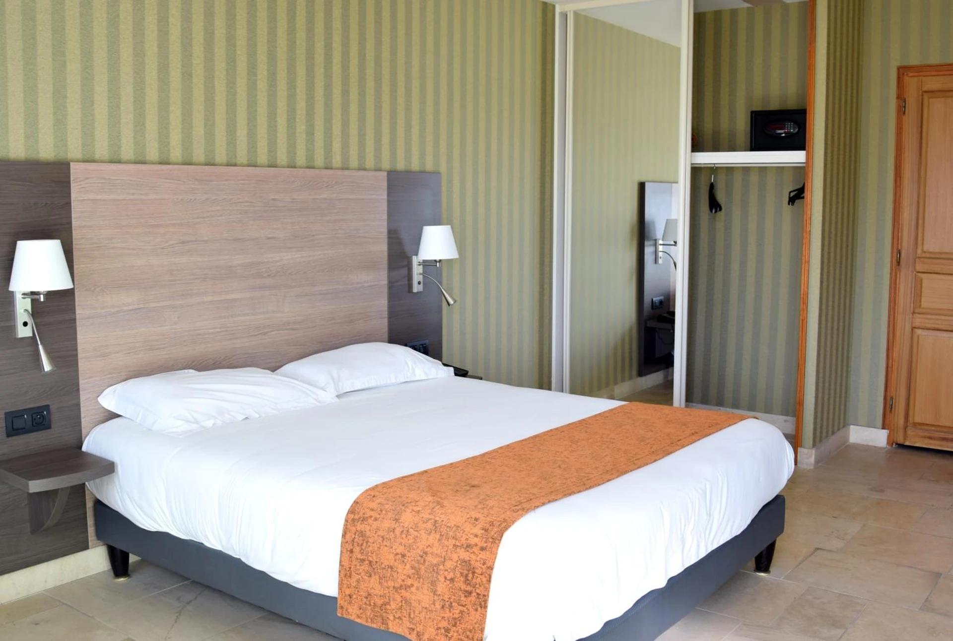 Chambre disponible pour un séminaire d'entreprise à Logis Des Sources - Creney-près-Troyes