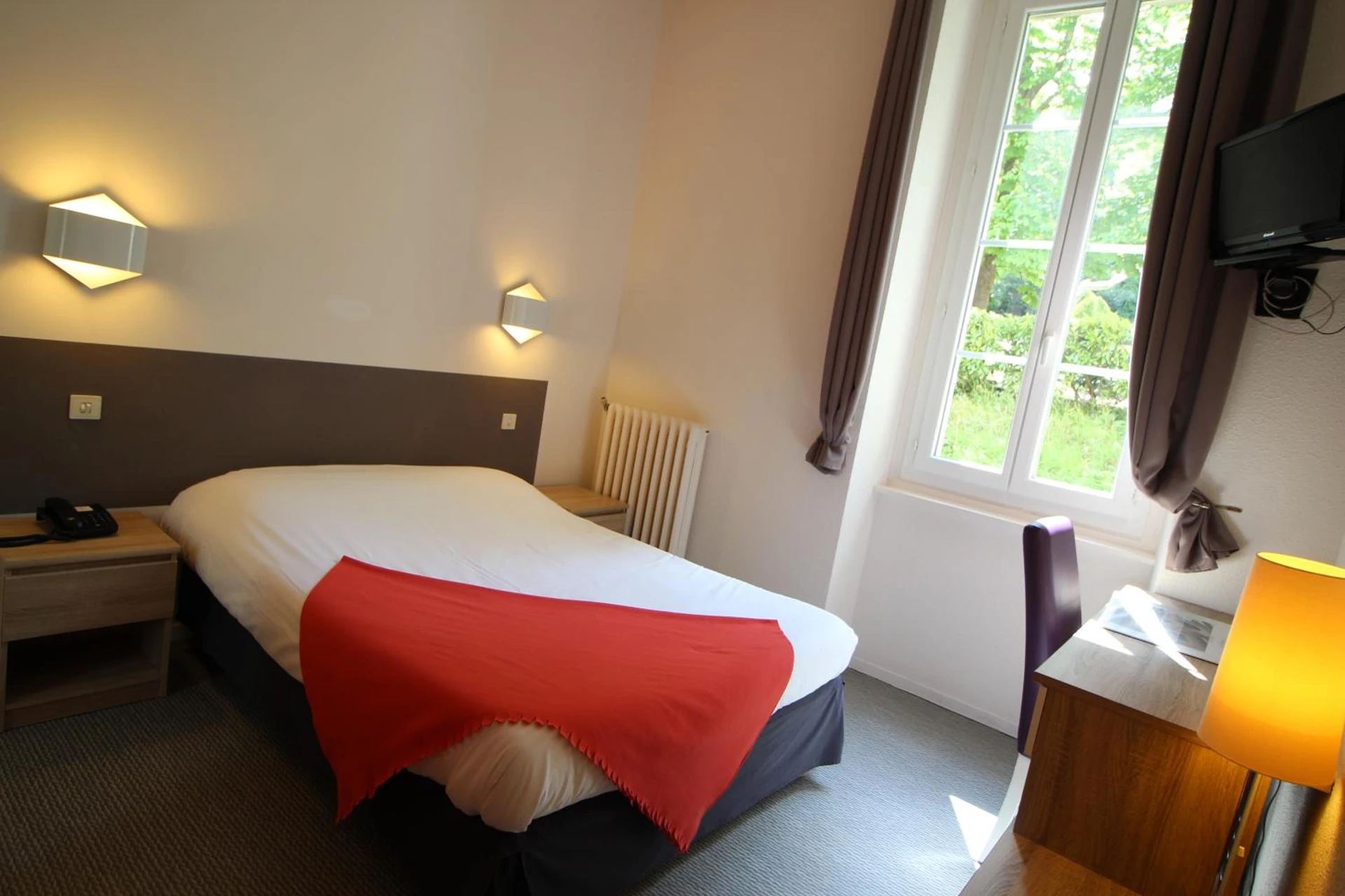 Chambre disponible pour un séminaire d'entreprise à Hotel des Thermes - Lamalou-les-Bains