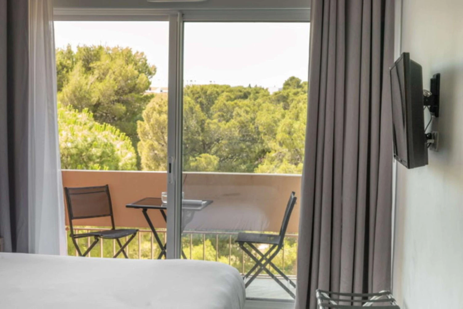 Chambre disponible pour un séminaire d'entreprise à Best Western Hôtel des Thermes - Balaruc les Bains Sète - Balaruc-les-Bains