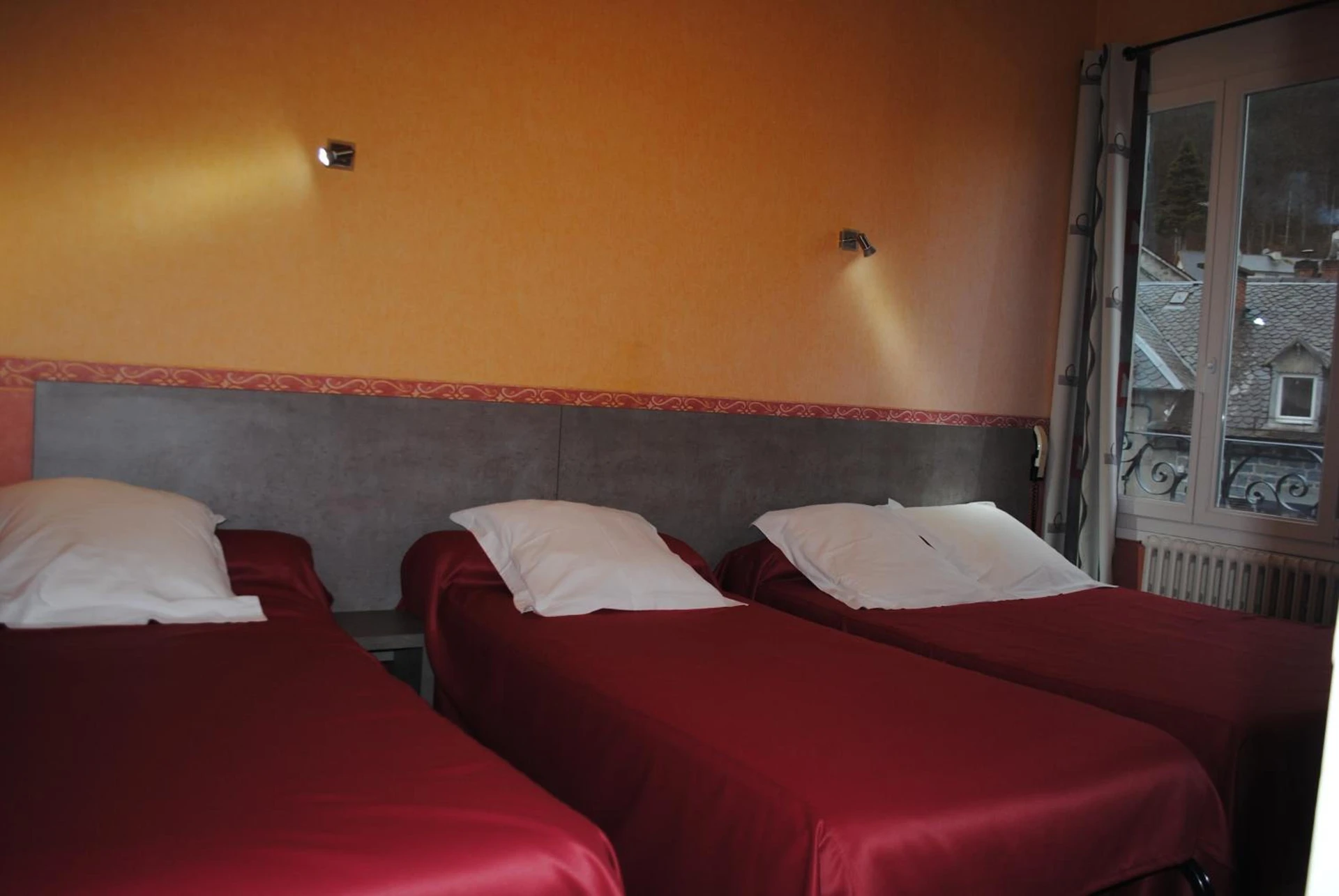Chambre disponible pour un séminaire d'entreprise à Hotel des voyageurs Chez Betty - Neussargues-Moissac