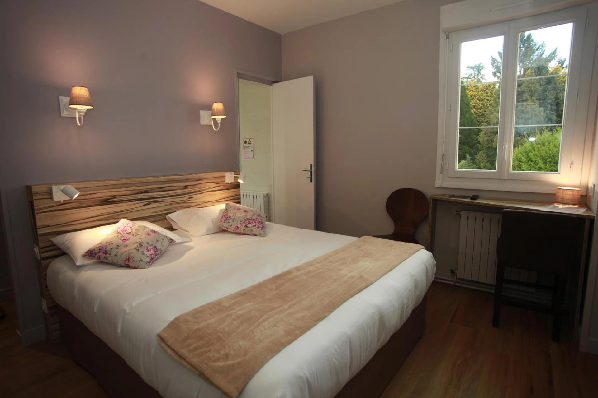 Chambre disponible pour un séminaire d'entreprise à Hôtel - Restaurant des Voyageurs - Ambazac
