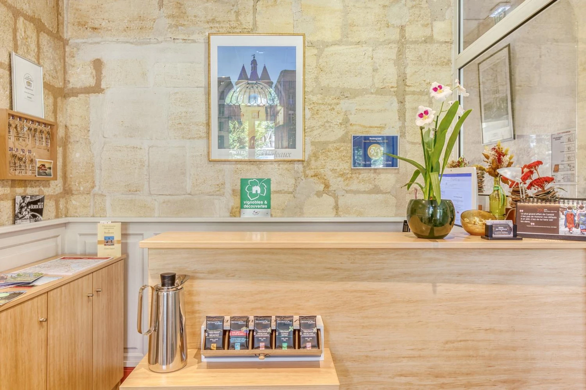 Chambre à Hôtel des Voyageurs Centre Bastide - Organiser un séminaire d'entreprise à Bordeaux