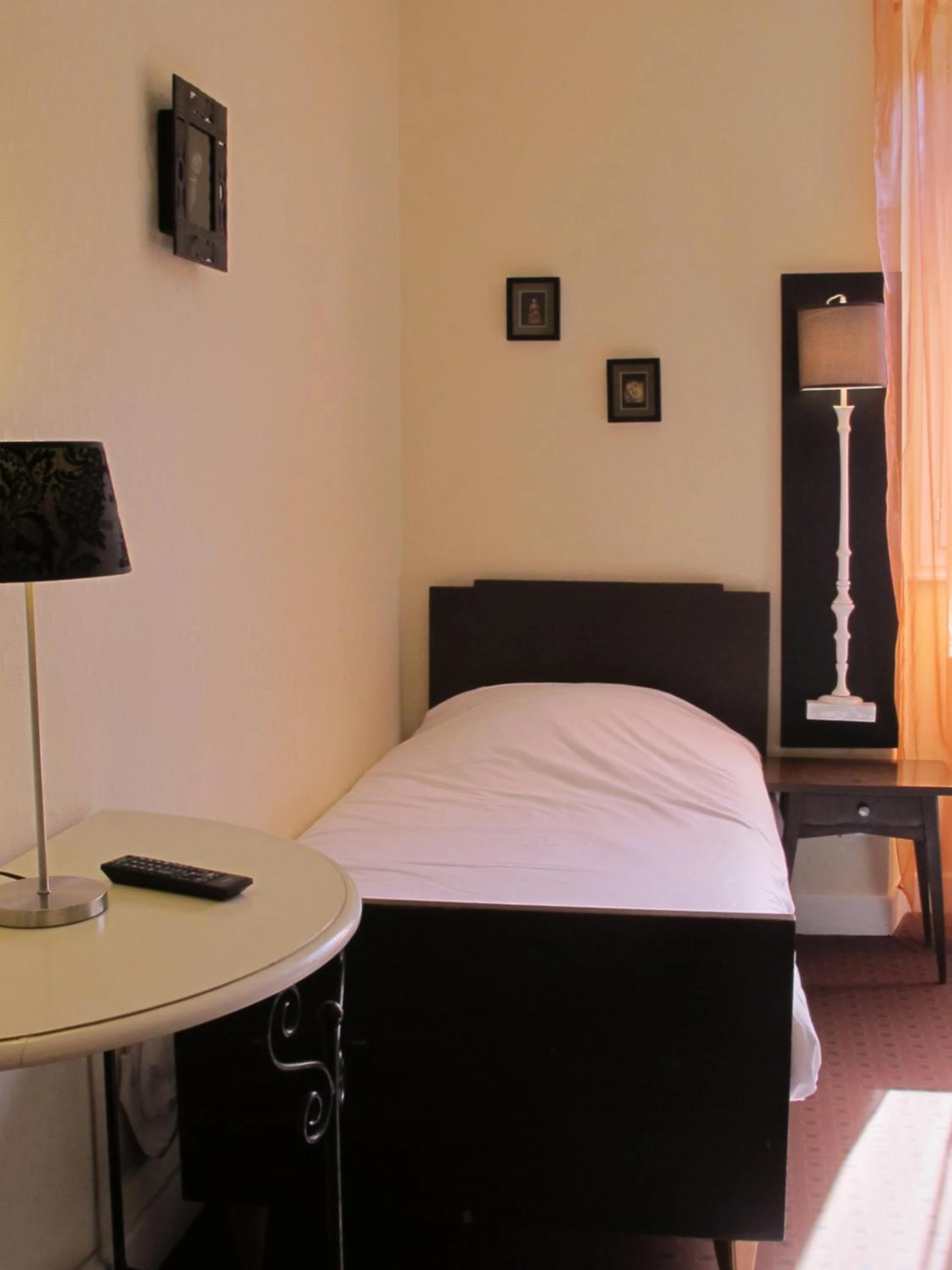 Magnifique chambre pour un séminaire d'entreprise à Logis Deshors-Foujanet - Chamboulive