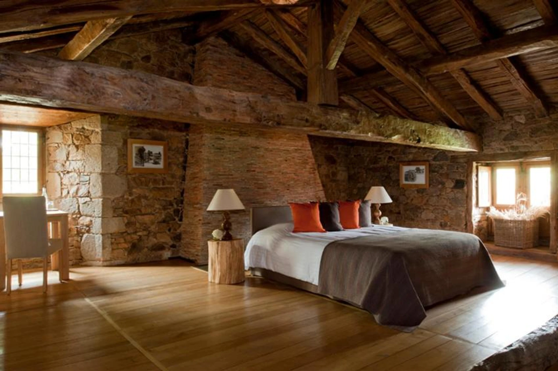 Chambre disponible pour un séminaire d'entreprise à HOTEL Domaine des Etangs, Auberge Resorts Collection - Massignac