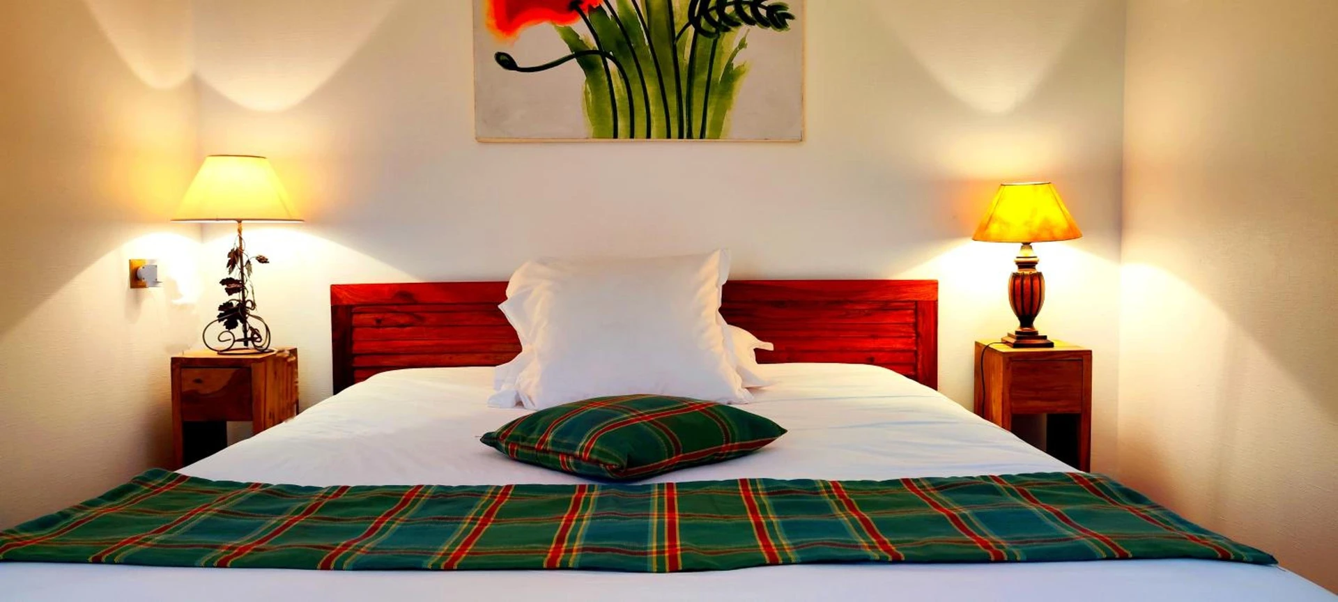 Chambre disponible pour un séminaire d'entreprise à Logis Hotels Domaine du Châtelard - Dirac